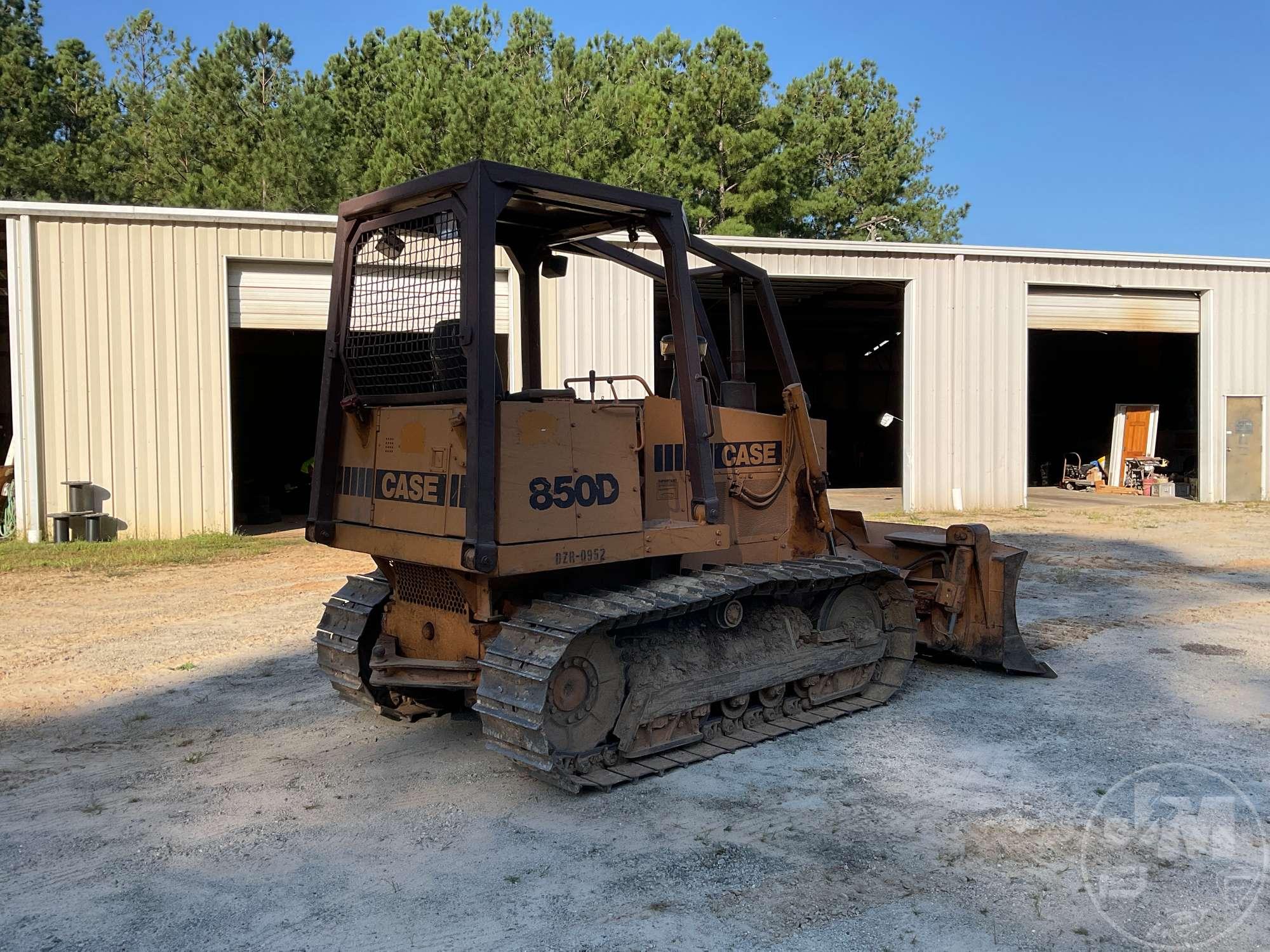 1988 CASE 850D SN: JAK0001569 CRAWLER TRACTOR CANOPY