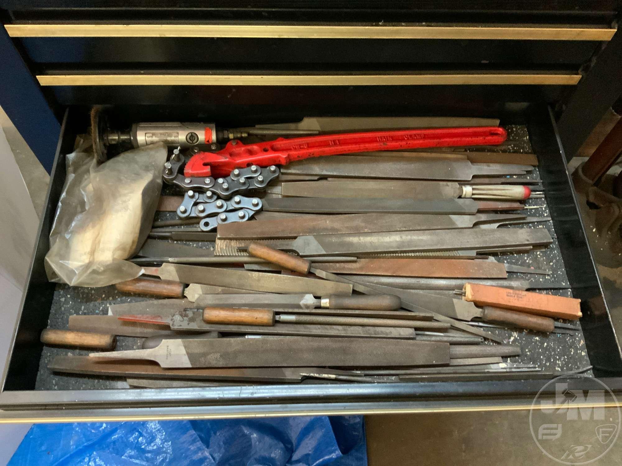 CRAFTSMAN TOOL BOX