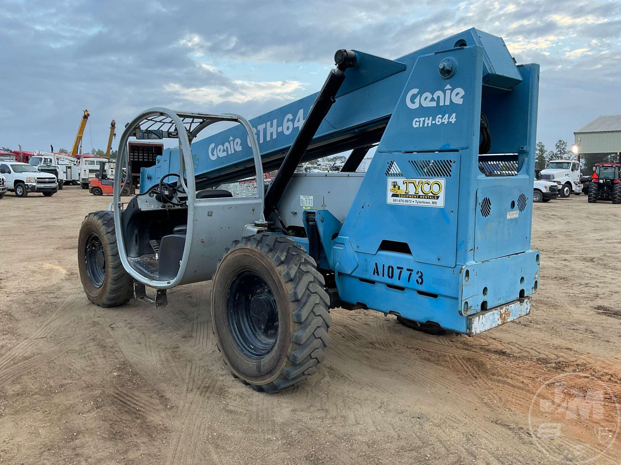 GENIE GTH-644 TELESCOPIC FORKLIFT