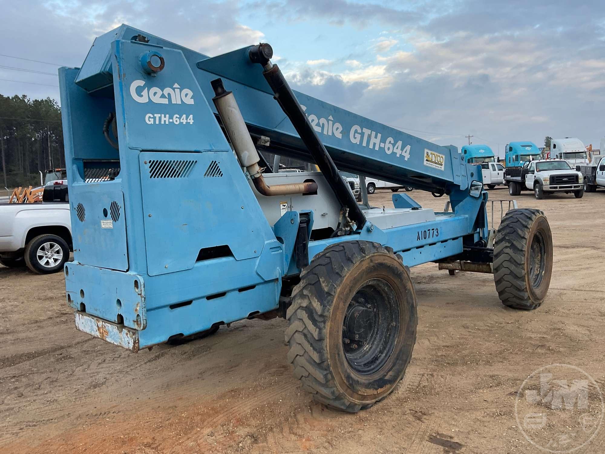 GENIE GTH-644 TELESCOPIC FORKLIFT