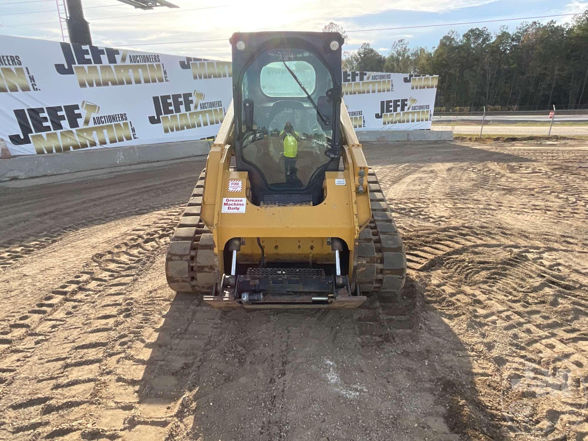 2015 CATERPILLAR MODEL 279D MULTI TERRAIN LOADER SN: GTL02133 CAB