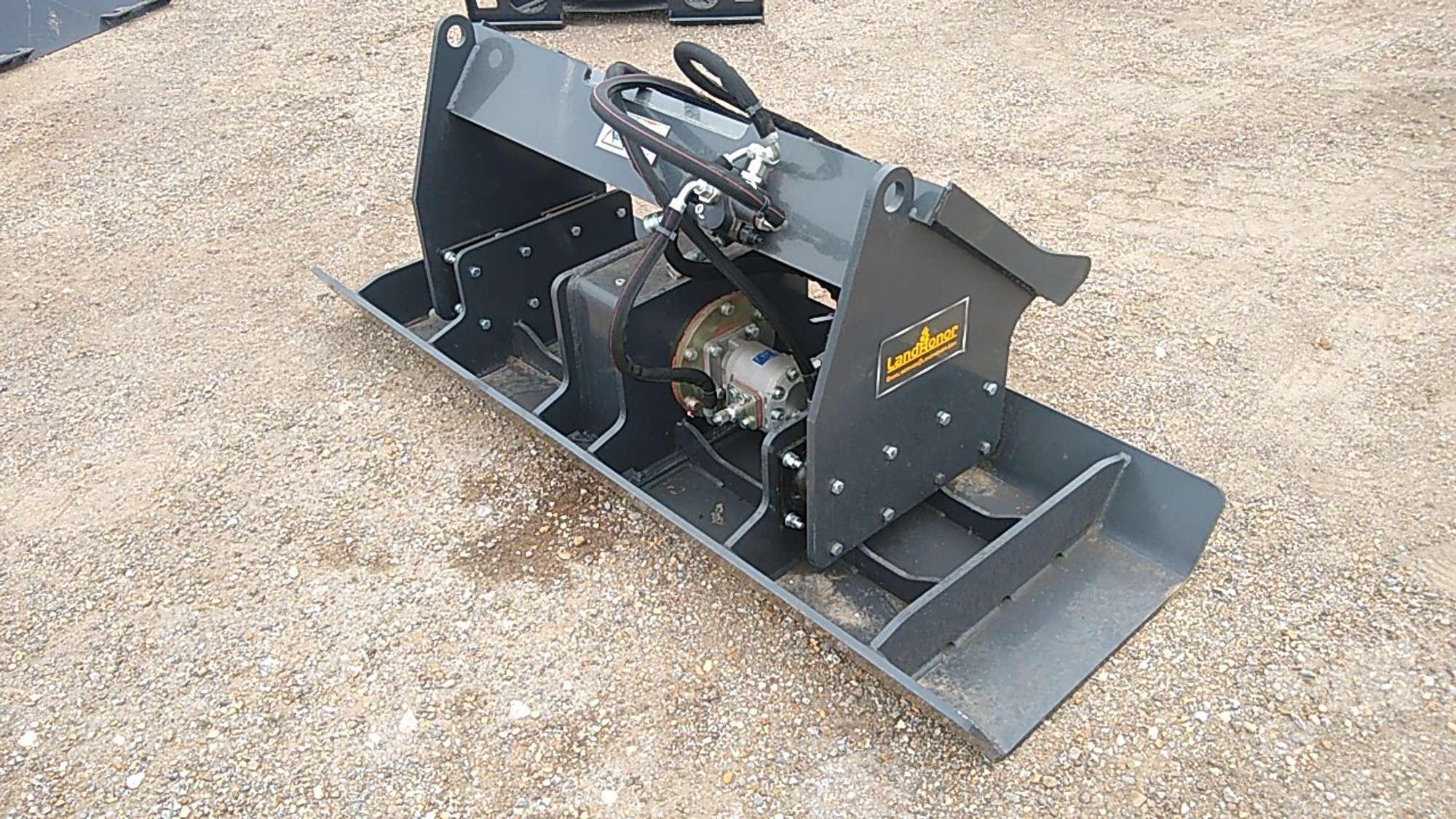 LANDHONOR VIBRATORY PLATE COMPACTOR 72 INCHES