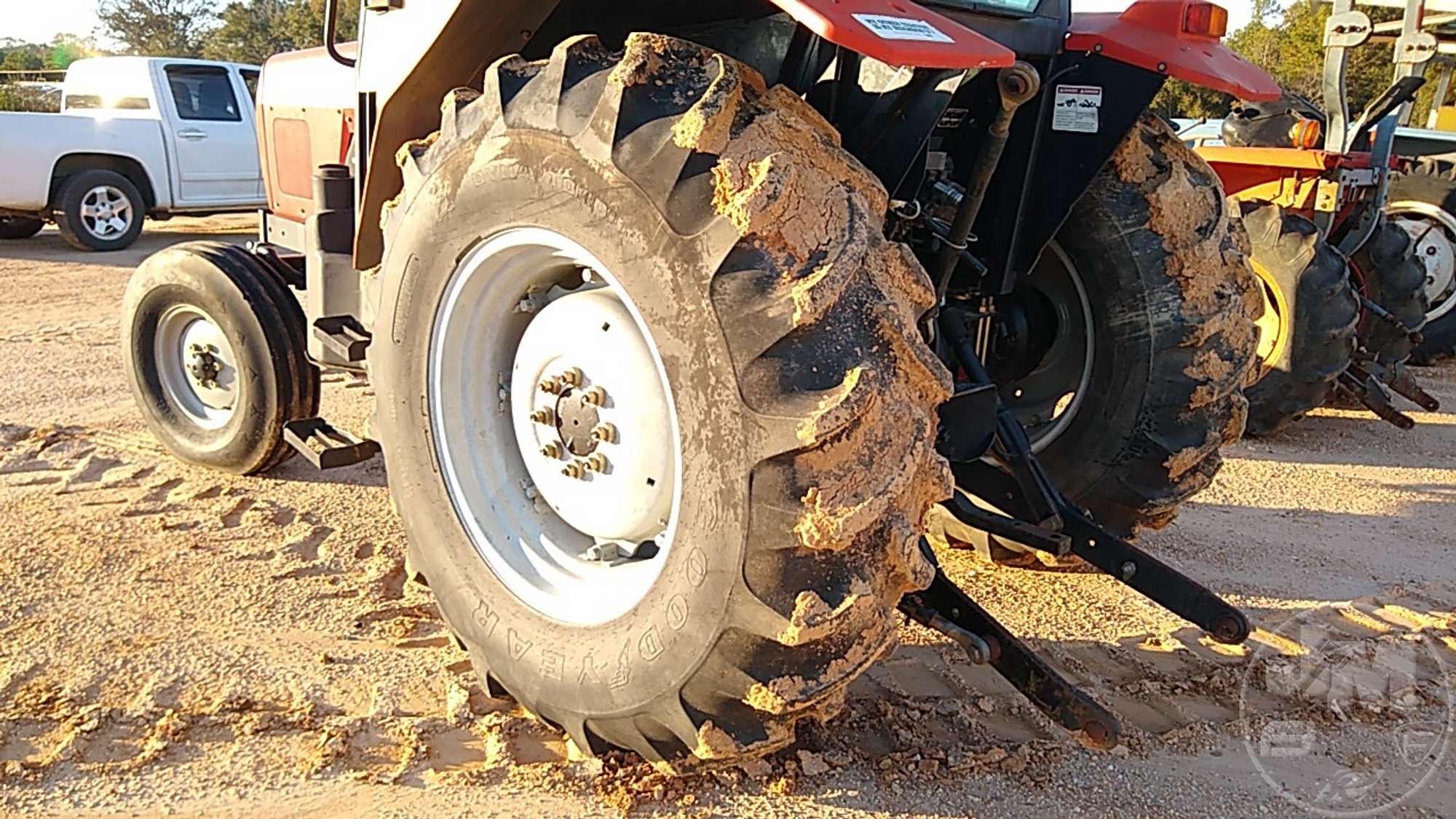 MASSEY FERGUSON 491 SN: 000T491205C000300 TRACTOR