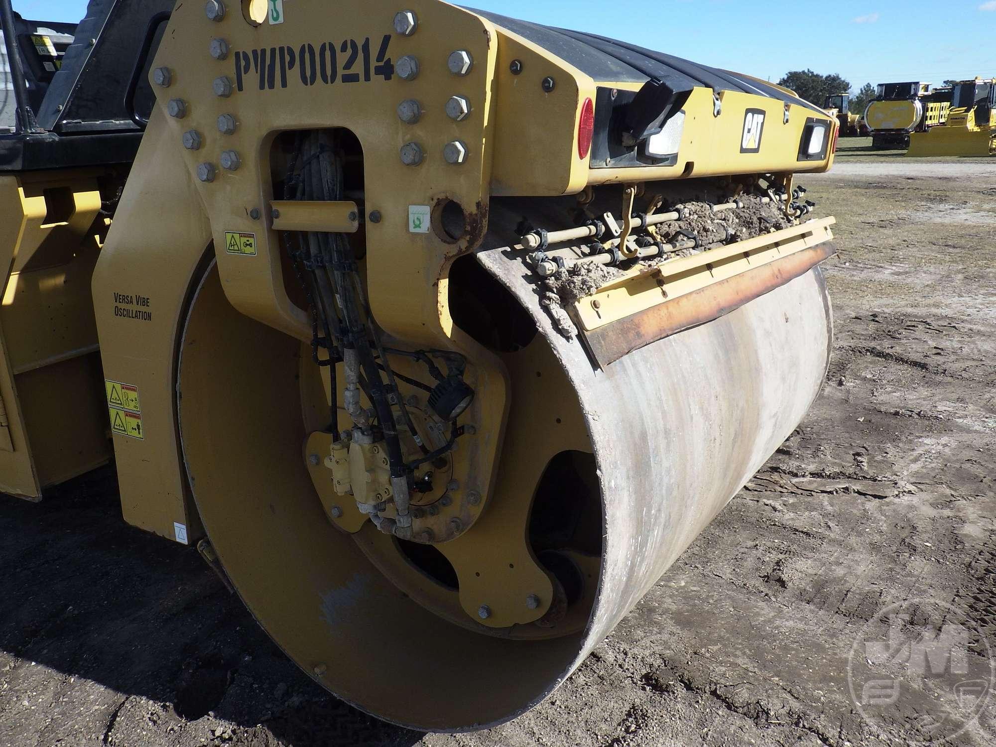 2019 CATERPILLAR CB13 TANDEM VIBRATORY ROLLER SN: CAT0CB13TPWP00214