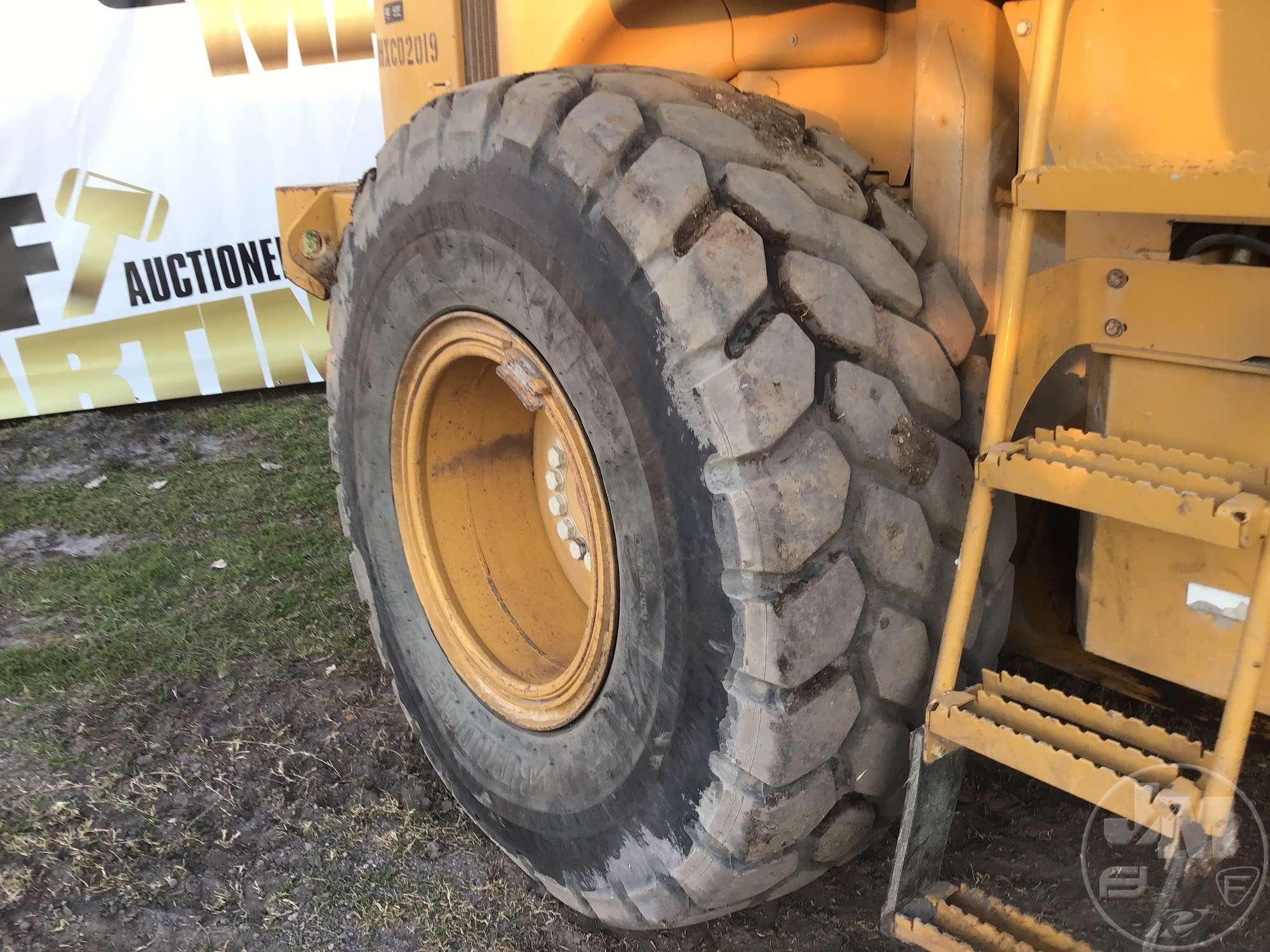 2011 CATERPILLAR 924H WHEEL LOADER SN: CAT0924HKHXC02019