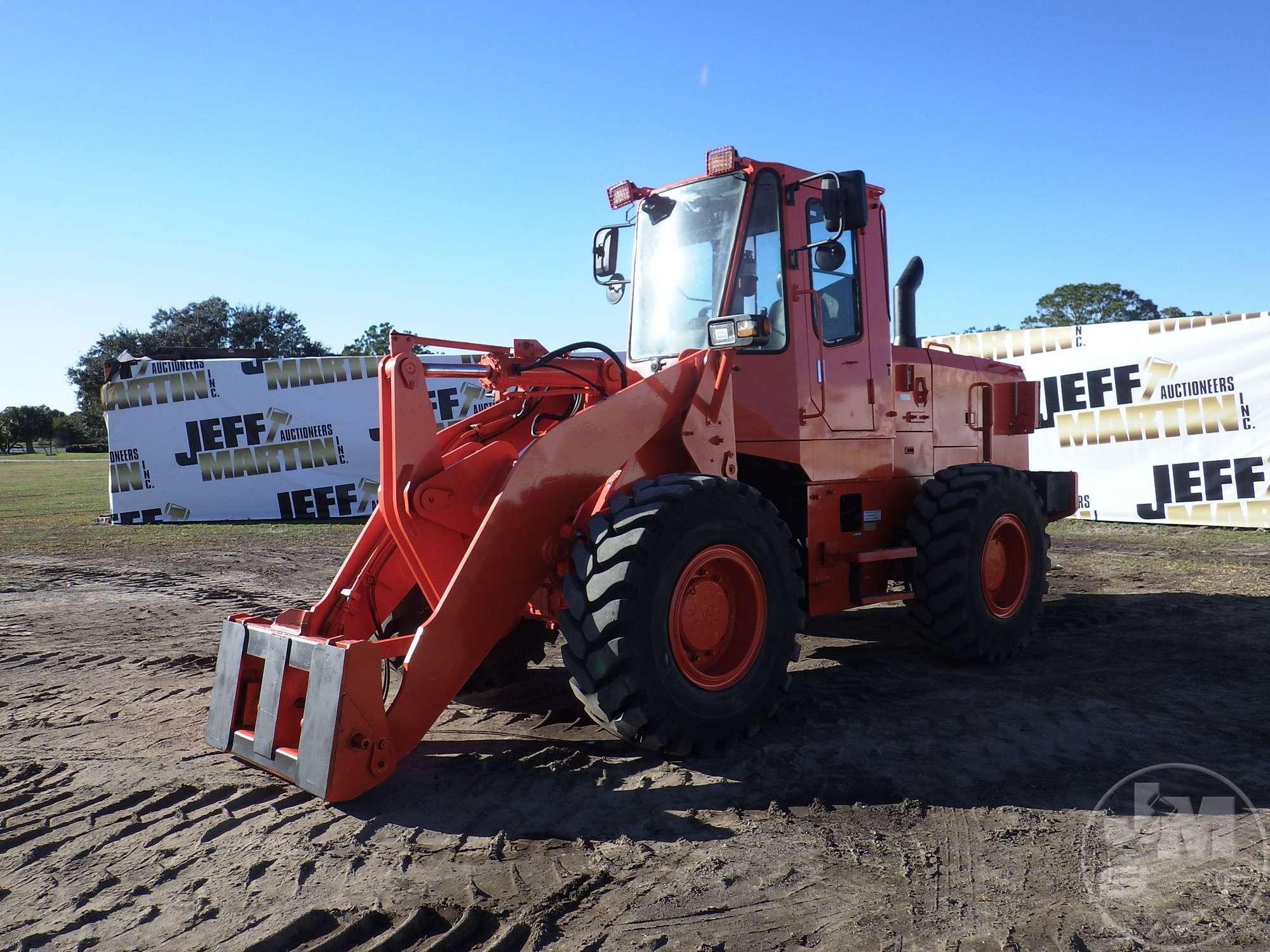 2004 DAEWOO MG-200-V WHEEL LOADER SN: 3022