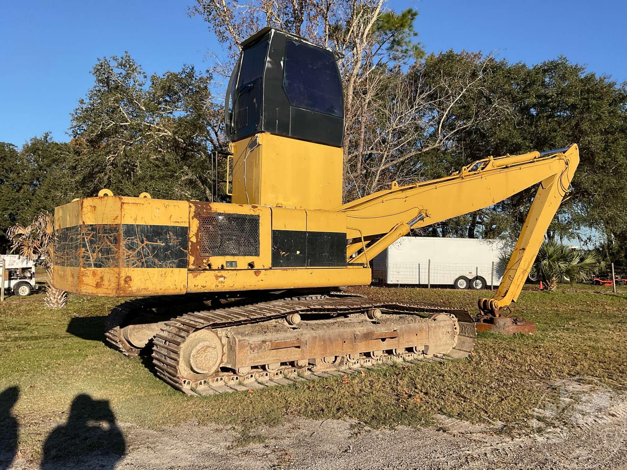 2000 NEW HOLLAND EC215 HYDRAULIC EXCAVATOR SN: 721543