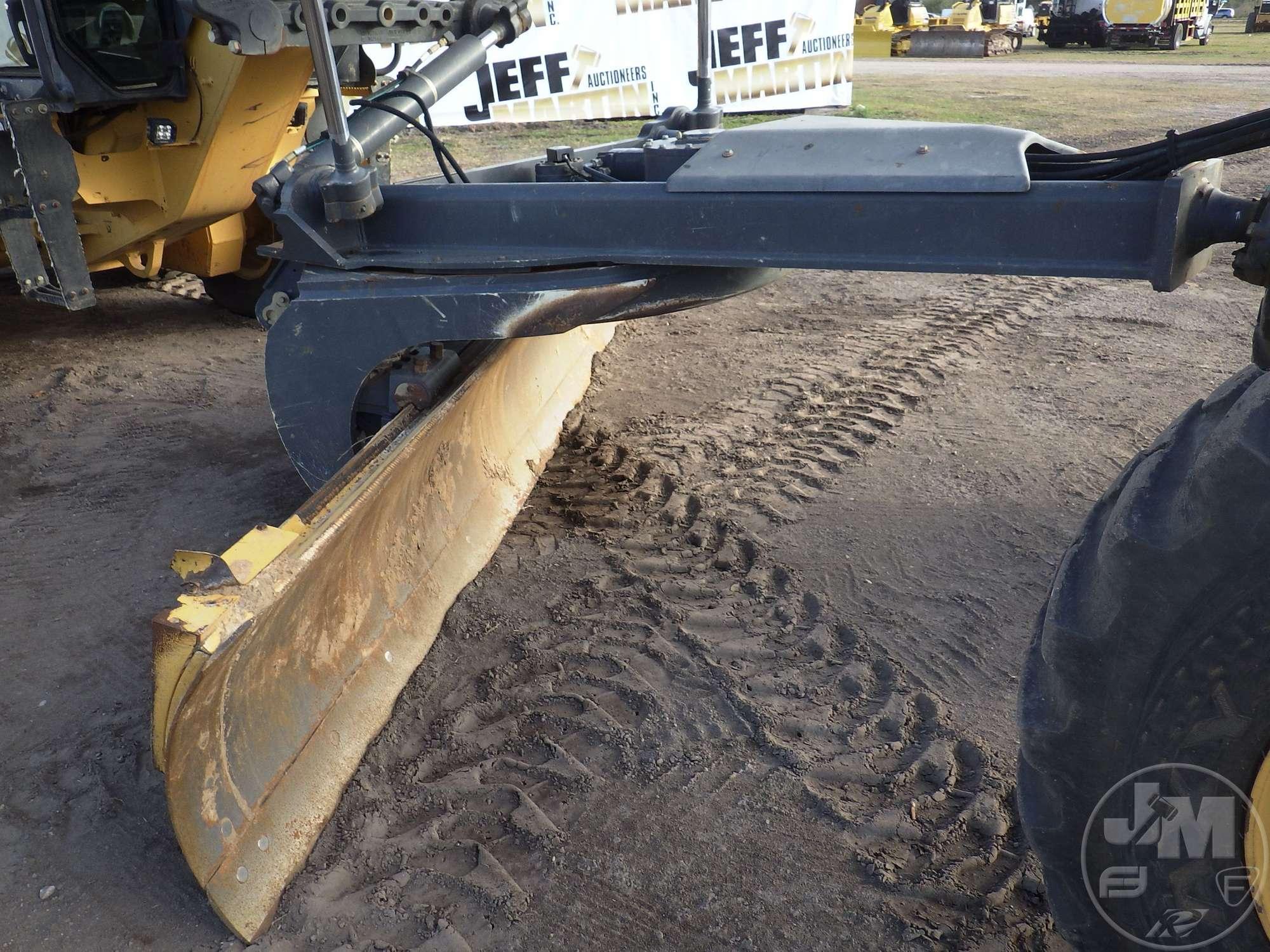 2014 DEERE 670GP MOTORGRADER SN: 1DW670GPCEF660653