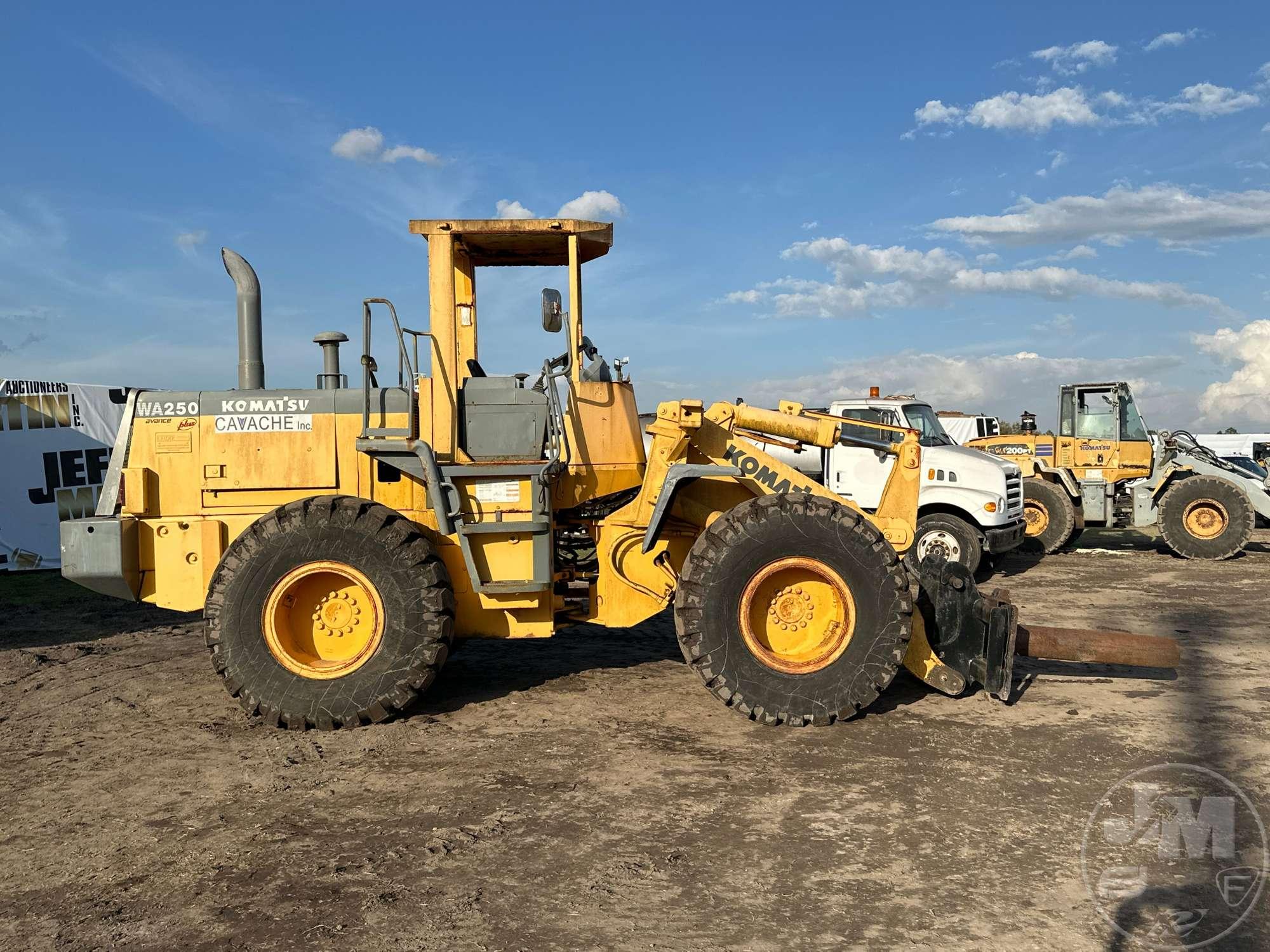 KOMATSU WA250 WHEEL LOADER SN: A715198