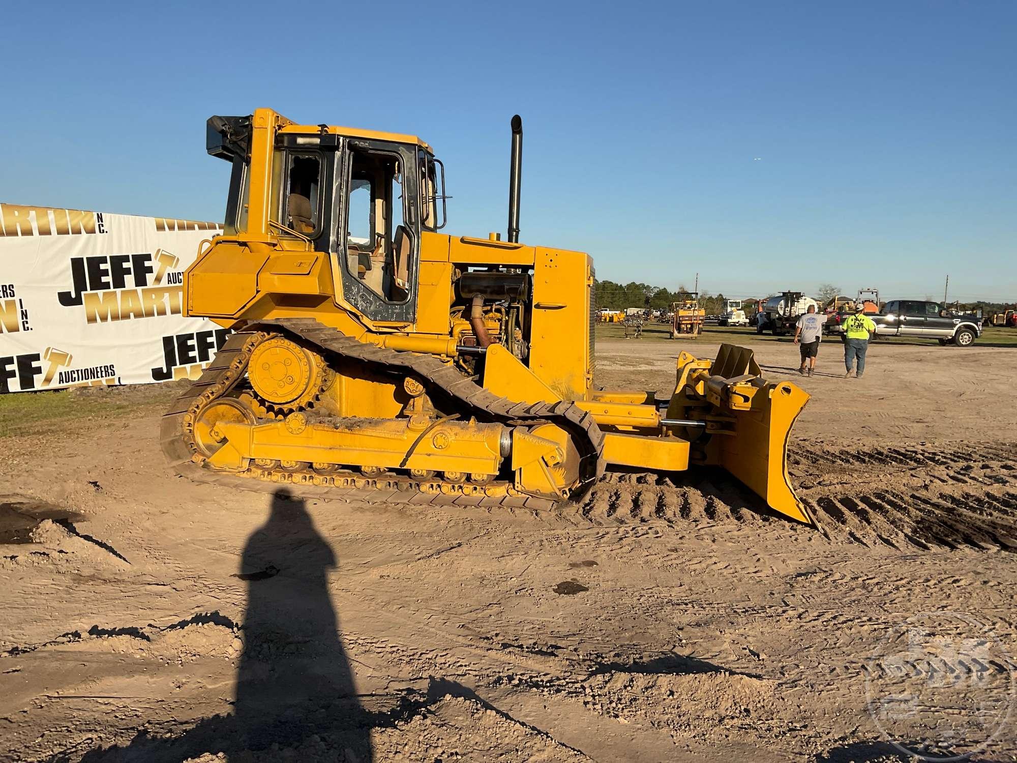 CATERPILLAR D5N CRAWLER TRACTOR CAB