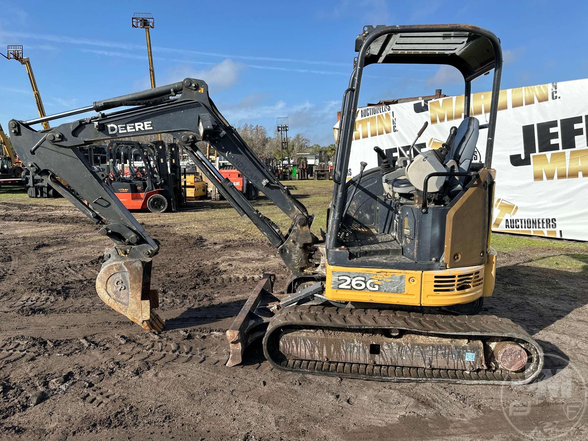 DEERE 26G MINI EXCAVATOR SN: 1FF026GXVEK260010