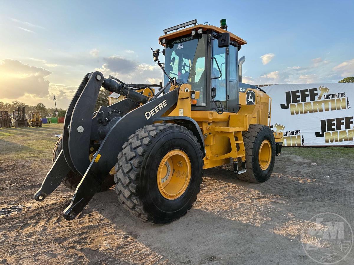 DEERE 624L WHEEL LOADER SN: 1DW624LZALF706115