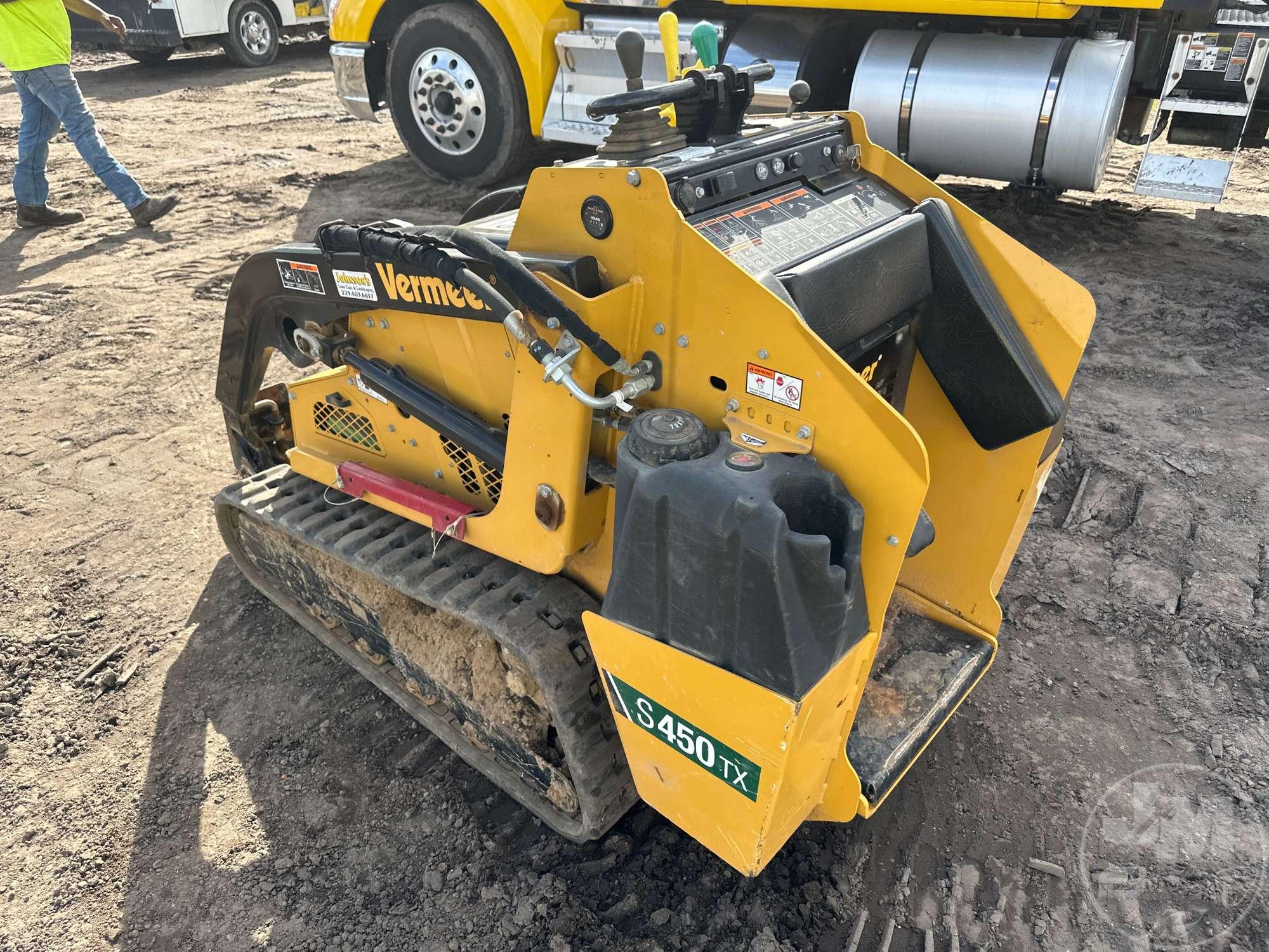 2022 VERMEER MODEL S450TX MULTI TERRAIN LOADER SN: 1VRD060BEN1002202