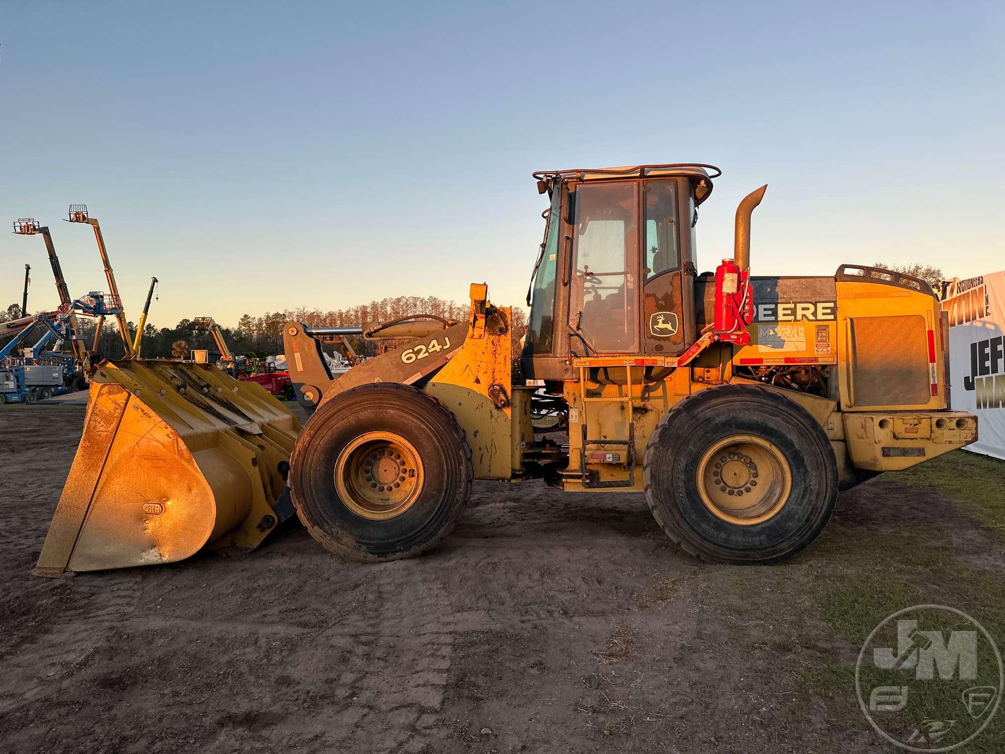 2006 JOHN DEERE 624J WHEEL LOADER SN: DW62461JZ0133