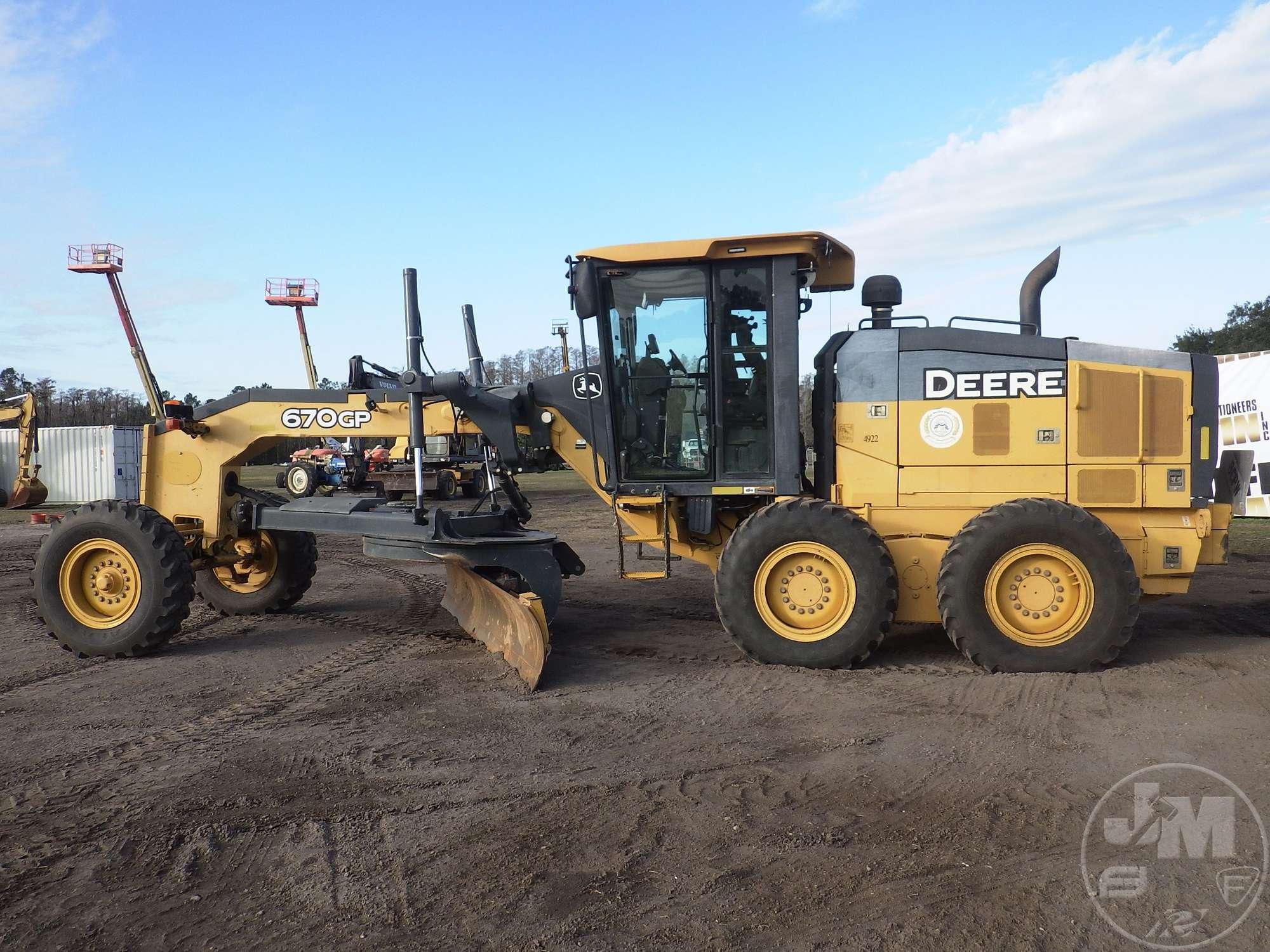 2014 DEERE 670GP MOTORGRADER SN: 1DW670GPCEF660653