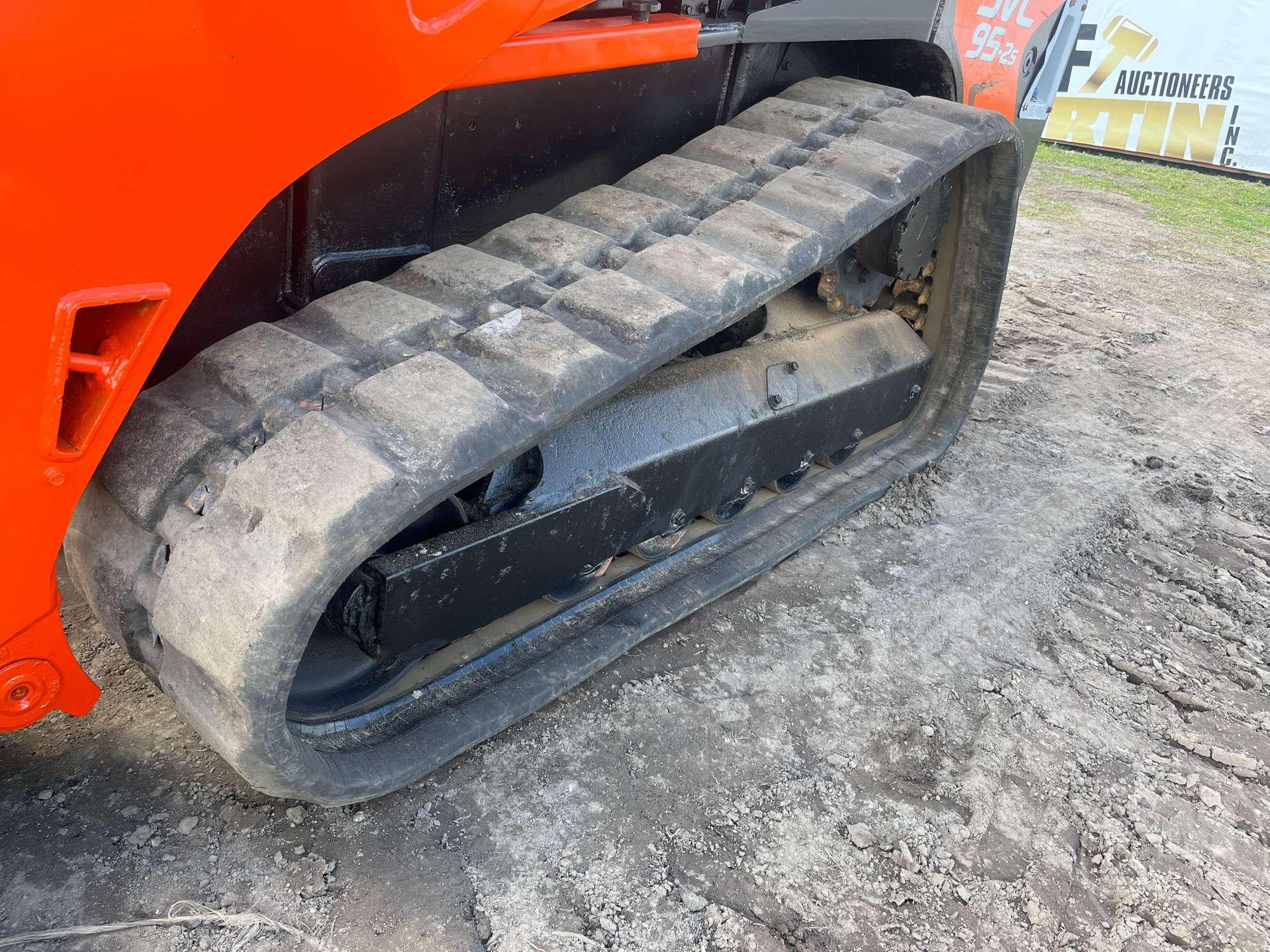 KUBOTA MODEL SVL 95-2S MULTI TERRAIN LOADER SN: 34880 CANOPY