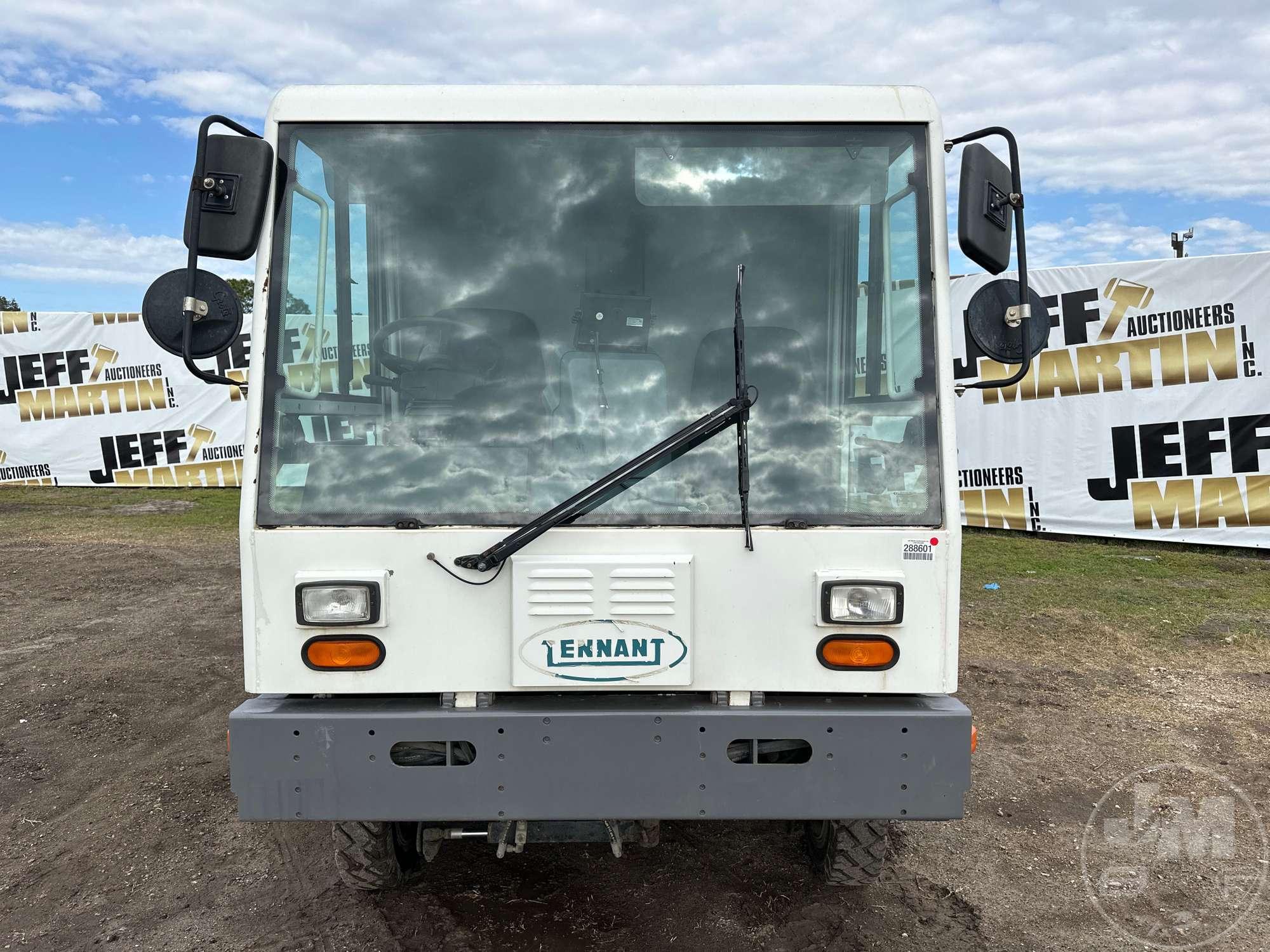 TENNANT  SENTINEL VIN: T7996B5 SINGLE  SWEEPER TRUCK