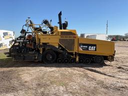 2011 CATERPILLAR AP1055D CRAWLER ASPHALT PAVER SN: FAC00771