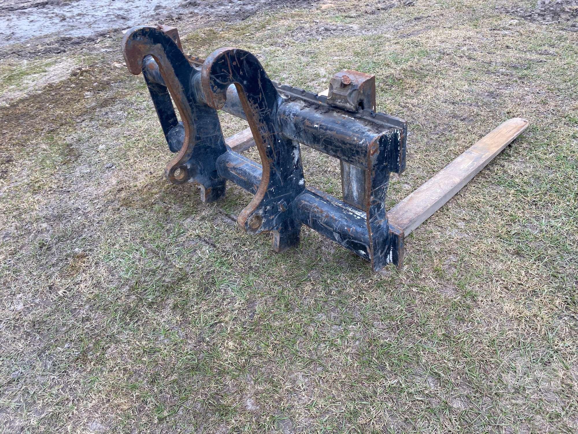 FORKS TO FIT CAT 924 WHEEL LOADER