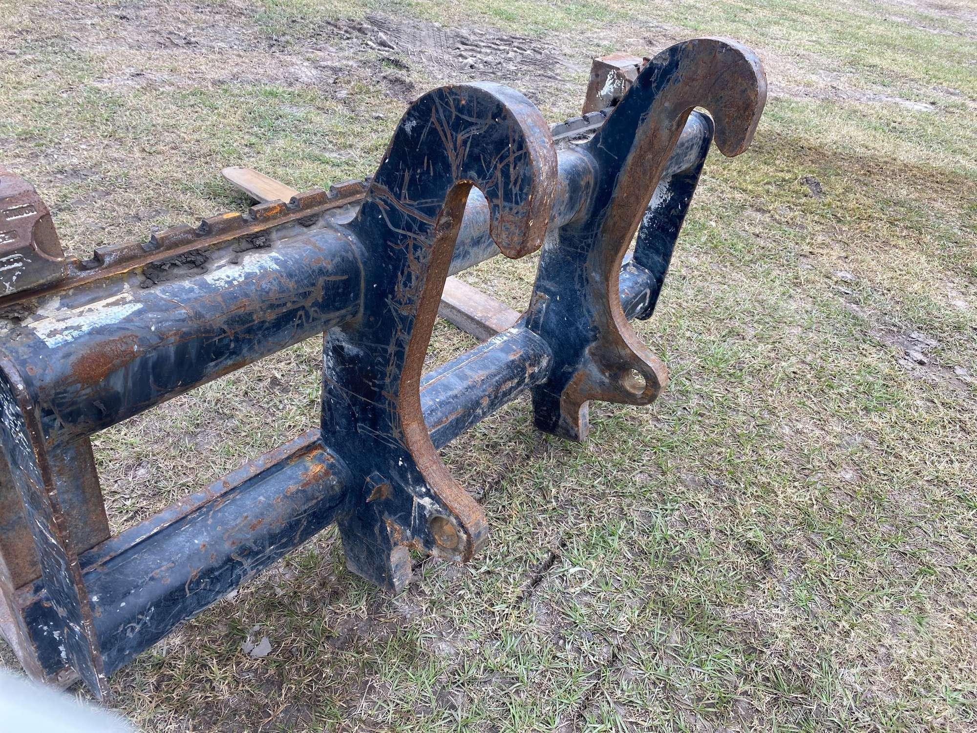 FORKS TO FIT CAT 924 WHEEL LOADER