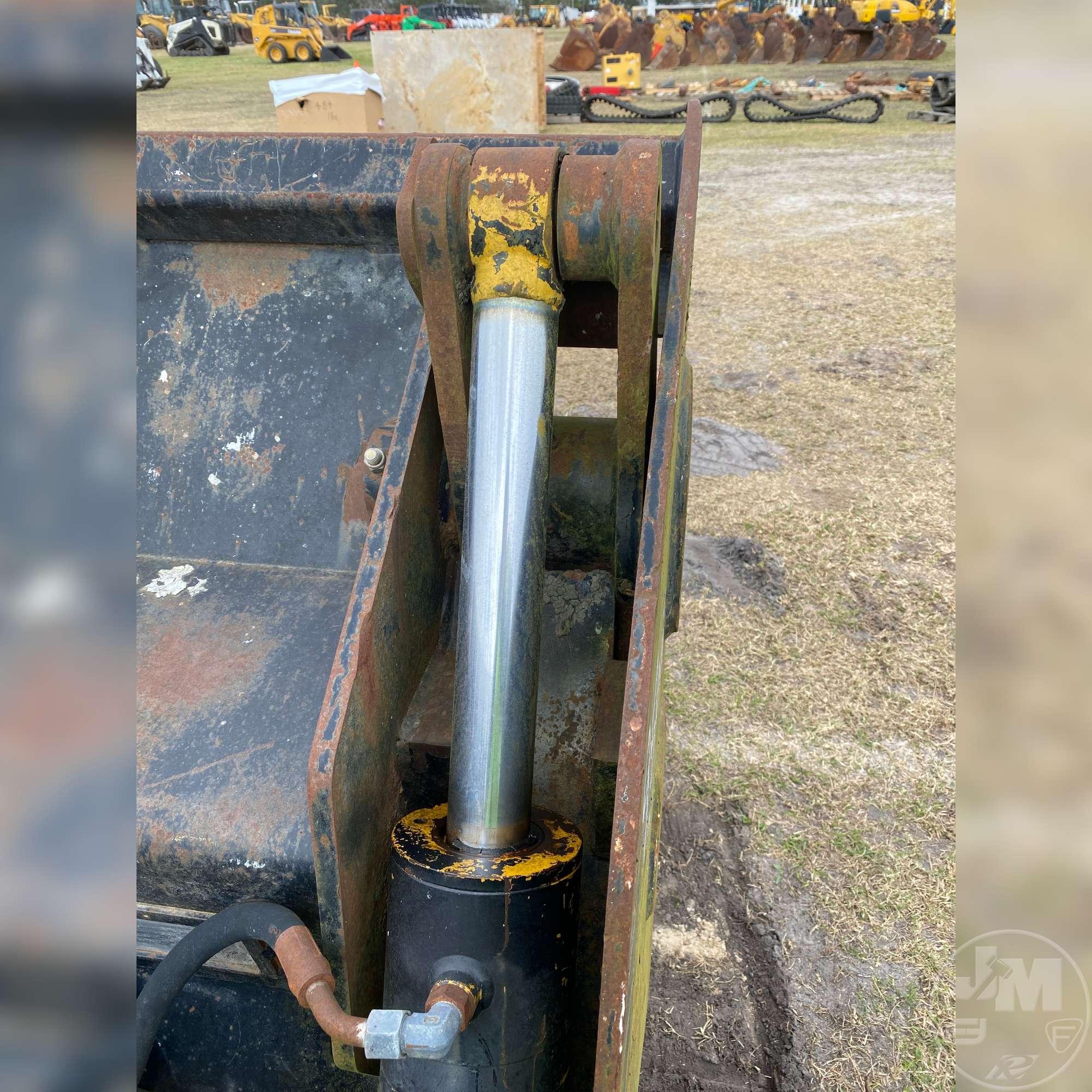 CATERPILLAR WHEEL LOADER BUCKET