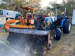 NEW HOLLAND  TN55 SN: 0013264859 TRACTOR BROOM