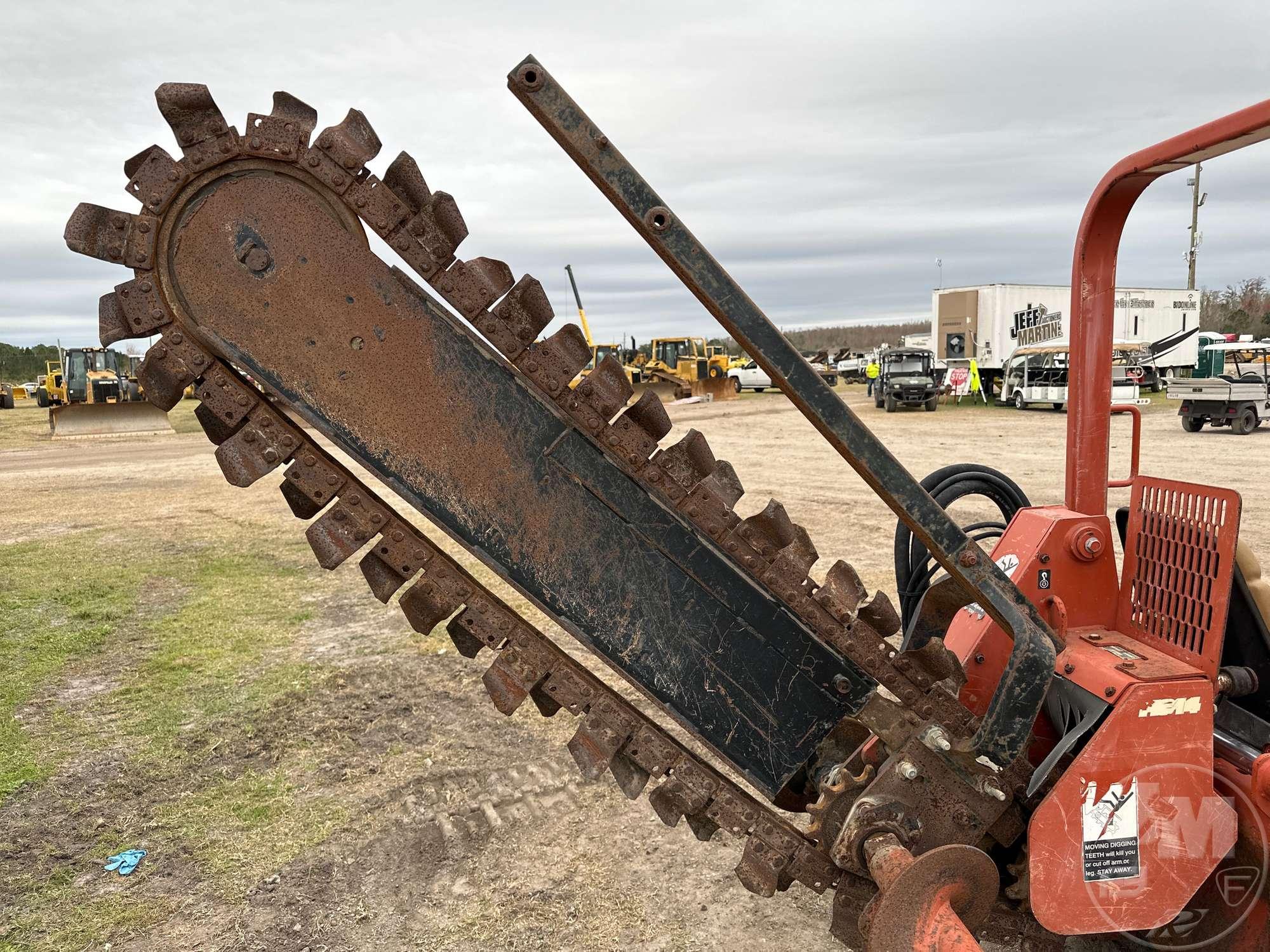 2005 DITCH WITCH RT40 TRENCHER SN: 320346