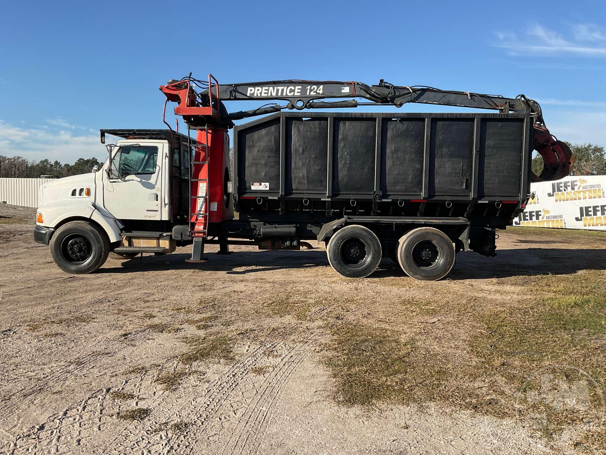 2004 STERLING TRUCK ACTERRA TANDEM AXLE GRAPPLE TRUCK VIN: 2FZHCHDC14AN06222