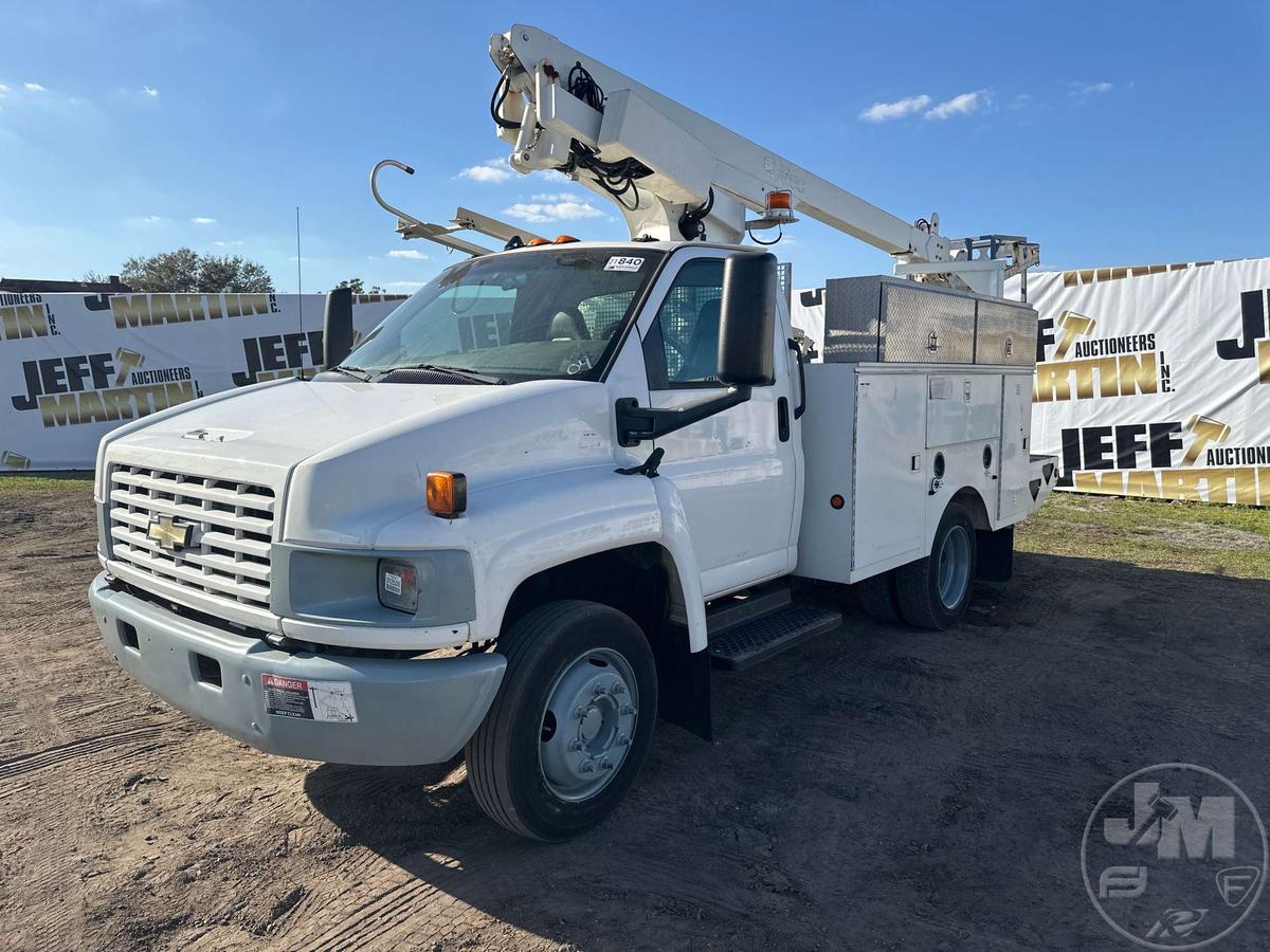 2004 CHEVROLET C4500 S/A BUCKET TRUCK VIN: 1GBC4C1184F505978