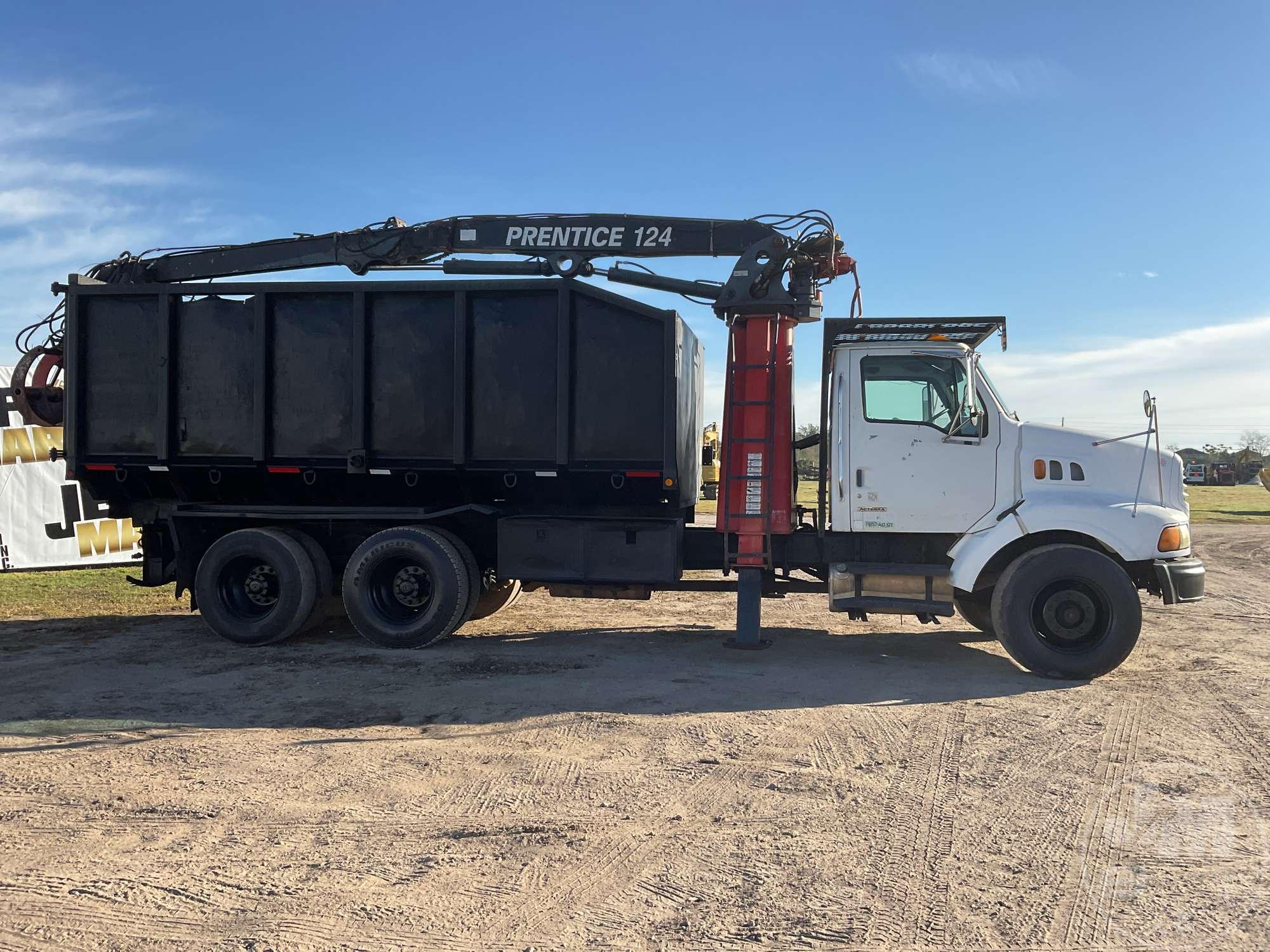 2004 STERLING TRUCK ACTERRA TANDEM AXLE GRAPPLE TRUCK VIN: 2FZHCHDC14AN06222