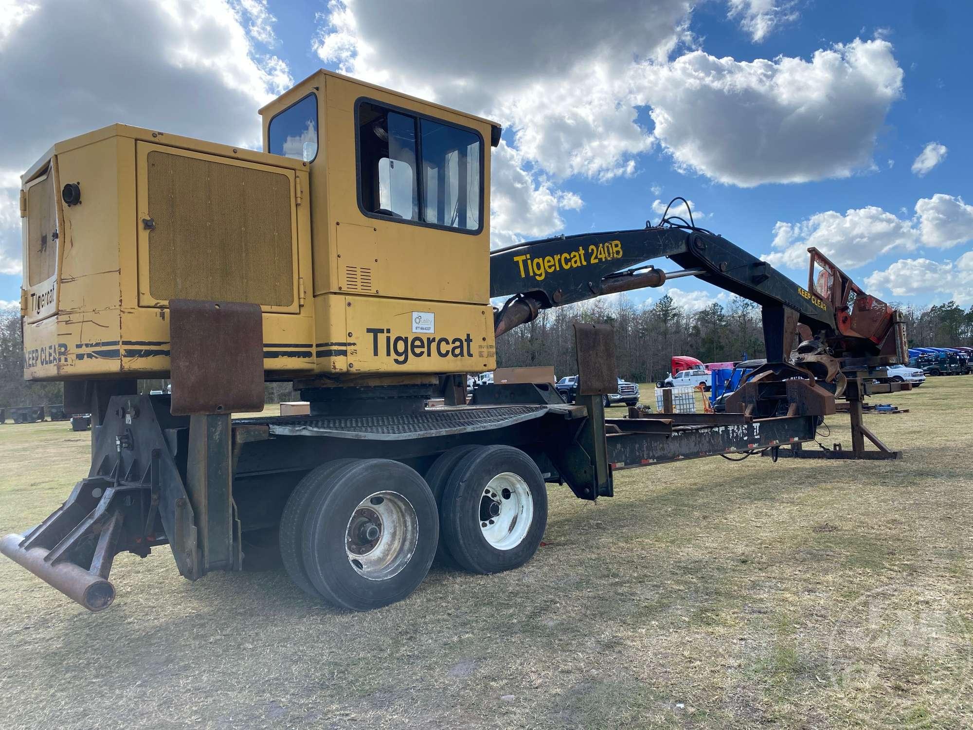 2002 TIGER CAT 240B SN: 2400785 KNUCKLE BOOM LOG LOADER