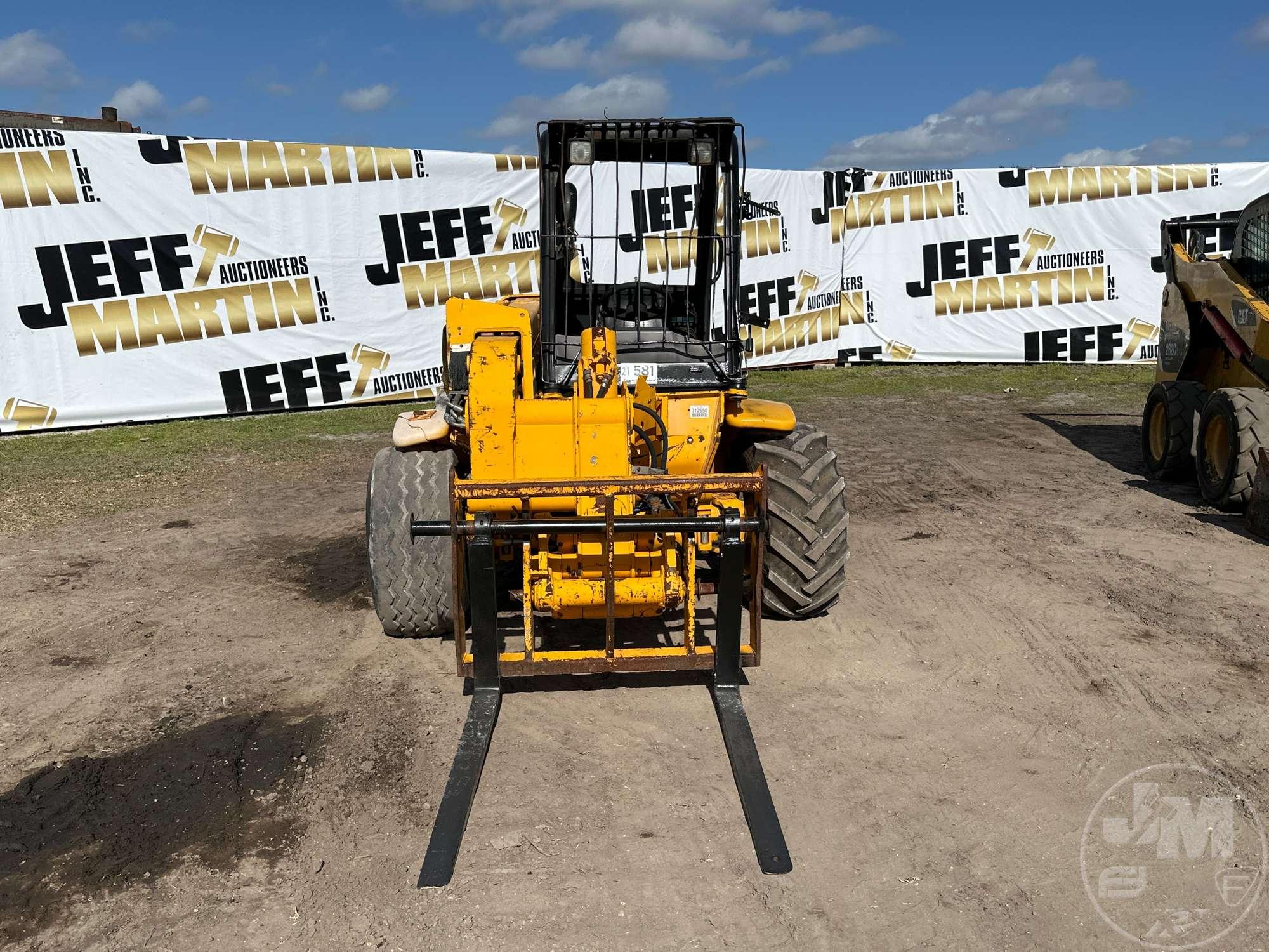 JCB 520 TELESCOPIC FORKLIFT SN: 1048179