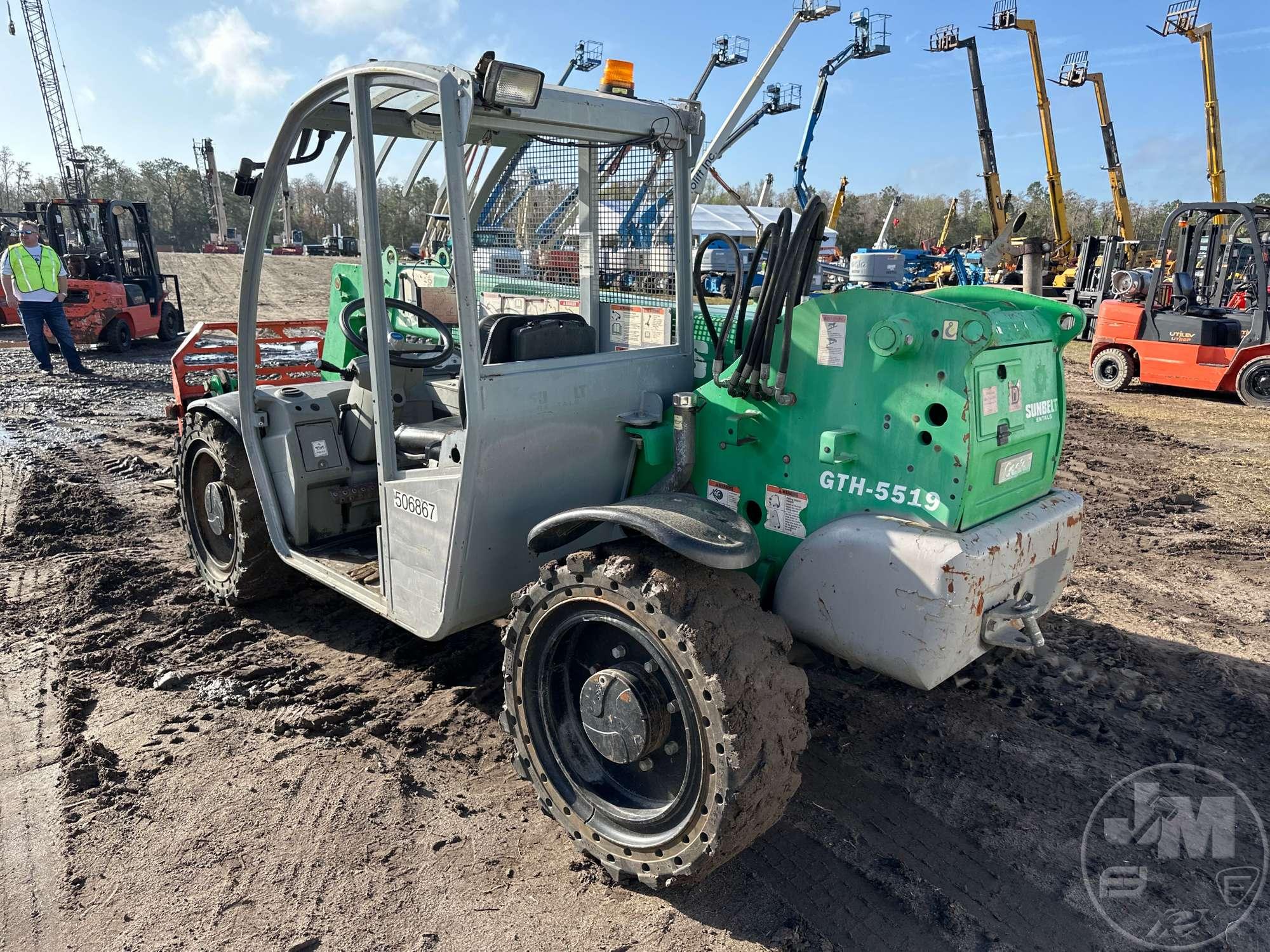 2012 TEREXLIFT GTH-3519 TELESCOPIC FORKLIFT SN: 23153