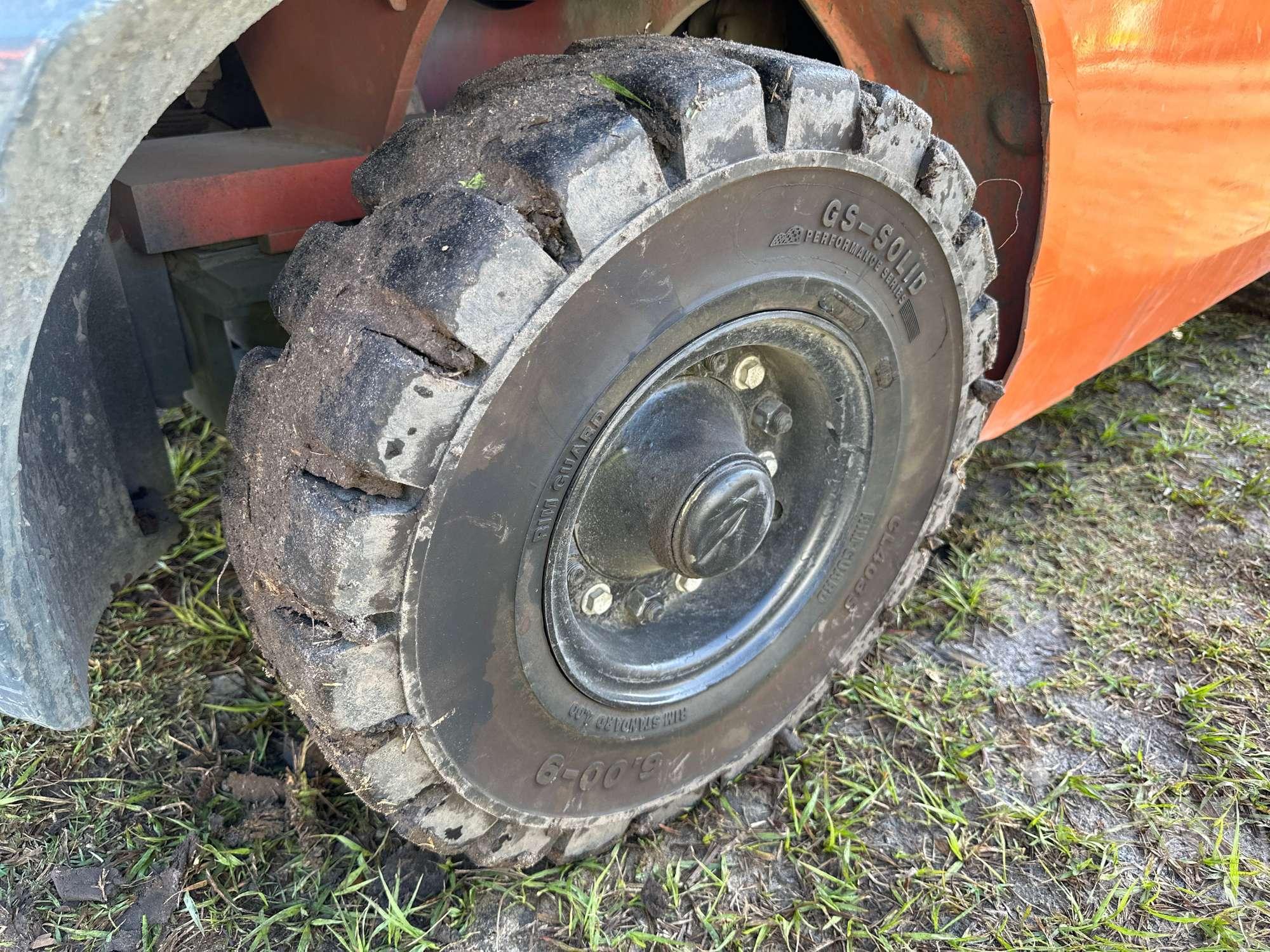 TOYOTA 7FGU25 PNEUMATIC TIRE FORKLIFT SN: 60240