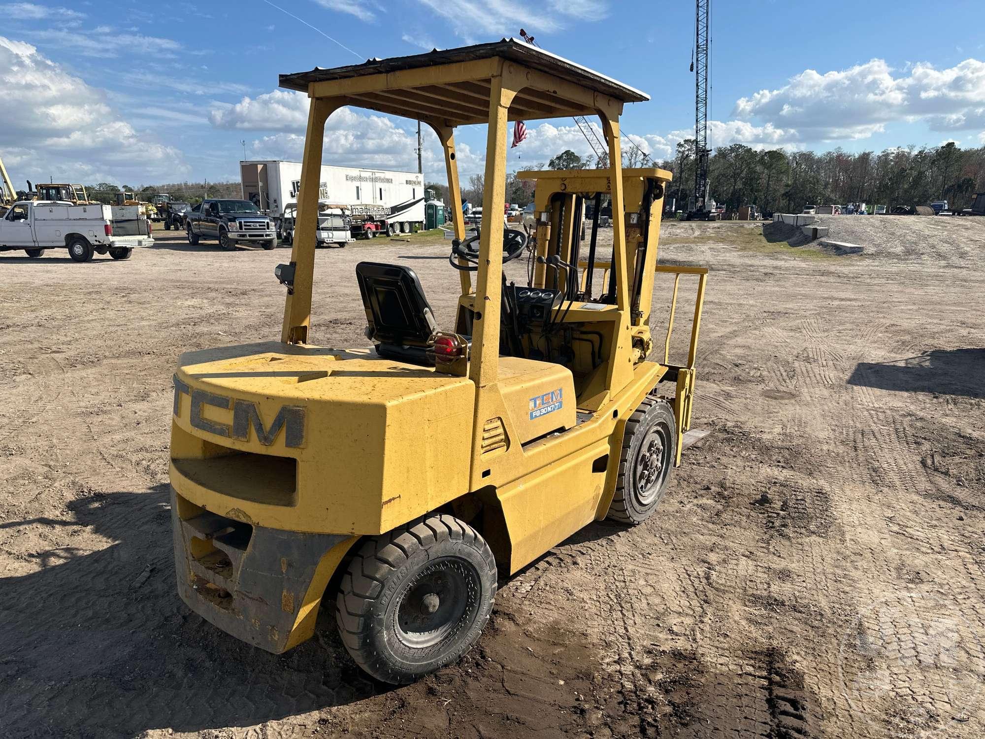 TCM FG30N7 PNEUMATIC TIRE FORKLIFT SN: 44430271