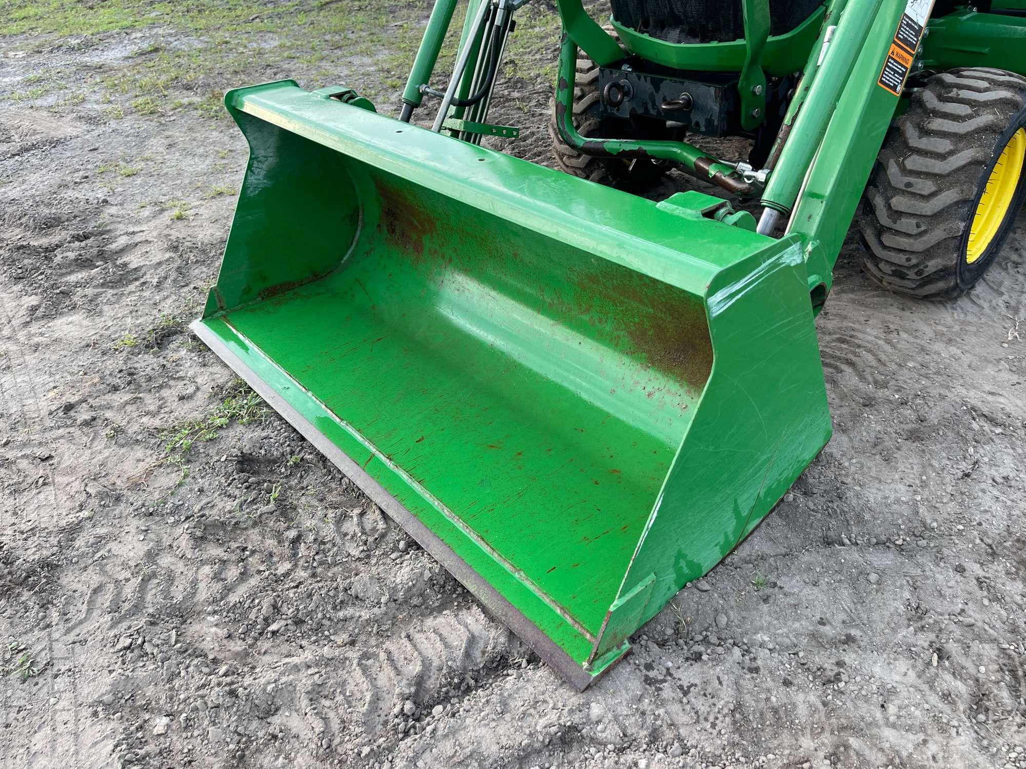 2017 JOHN DEERE 1025R 4X4 TRACTOR W/ LOADER SN: 1LV1025RTHH133741