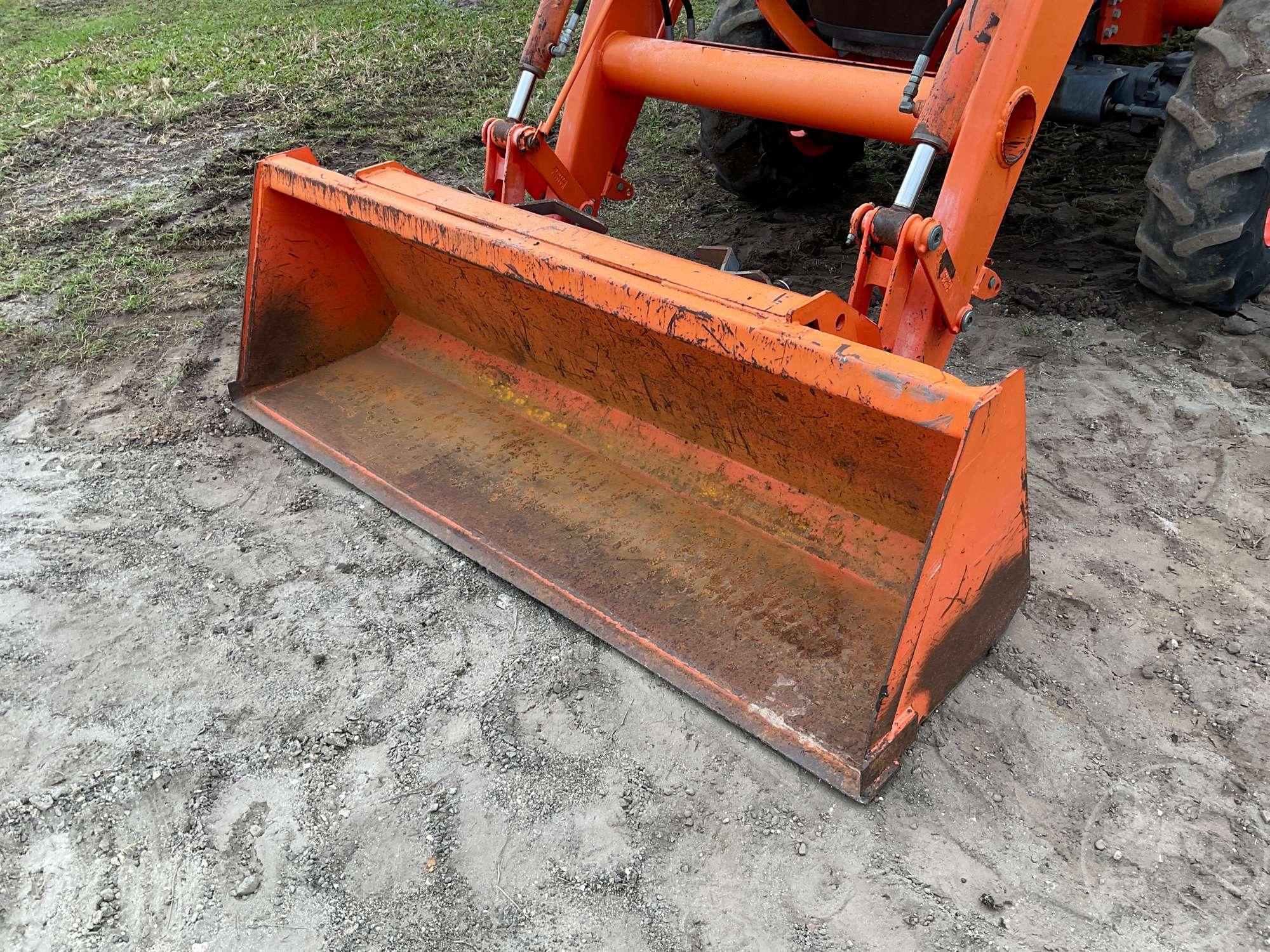 2012 KUBOTA L5740D 4X4 TRACTOR W/ LOADER SN: 73498