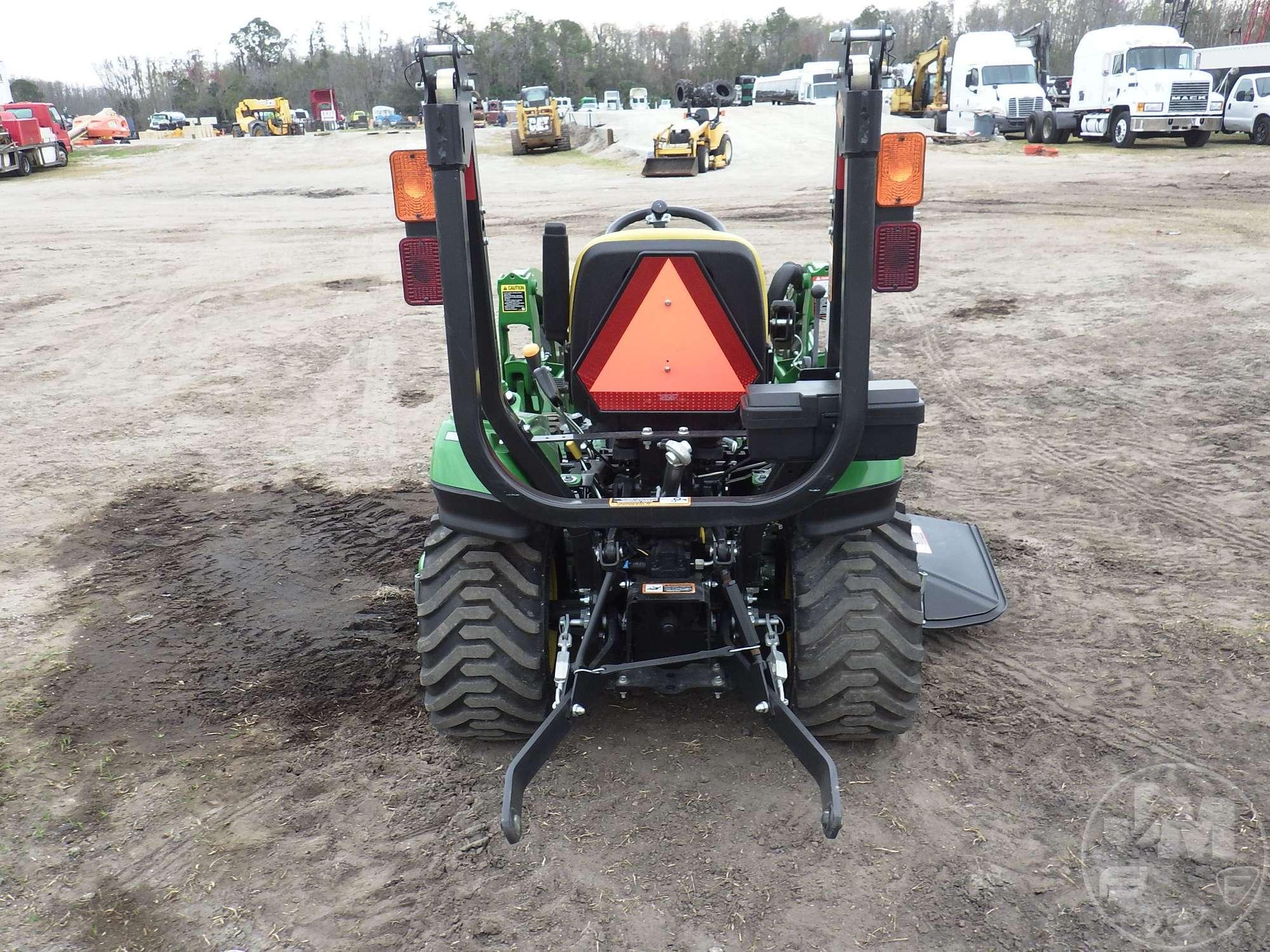 JOHN DEERE 1023E 4X4 TRACTOR W/ LOADER SN: 1LV023EAHU114849