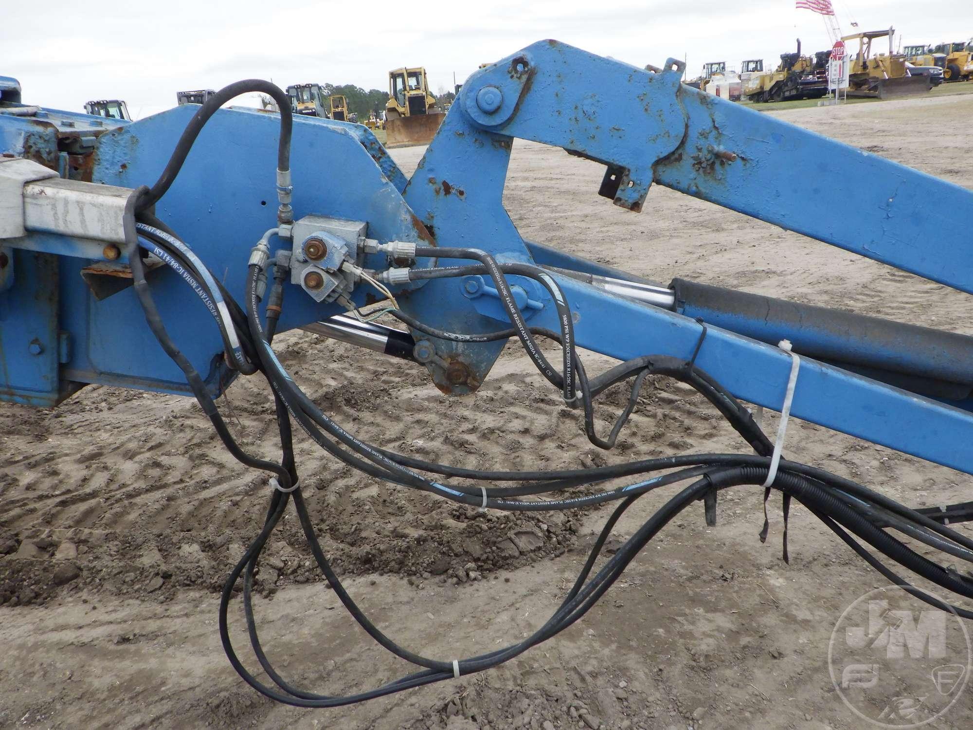 2000 GENIE S65 65' 4X4 BOOM LIFT SN: S60-5689