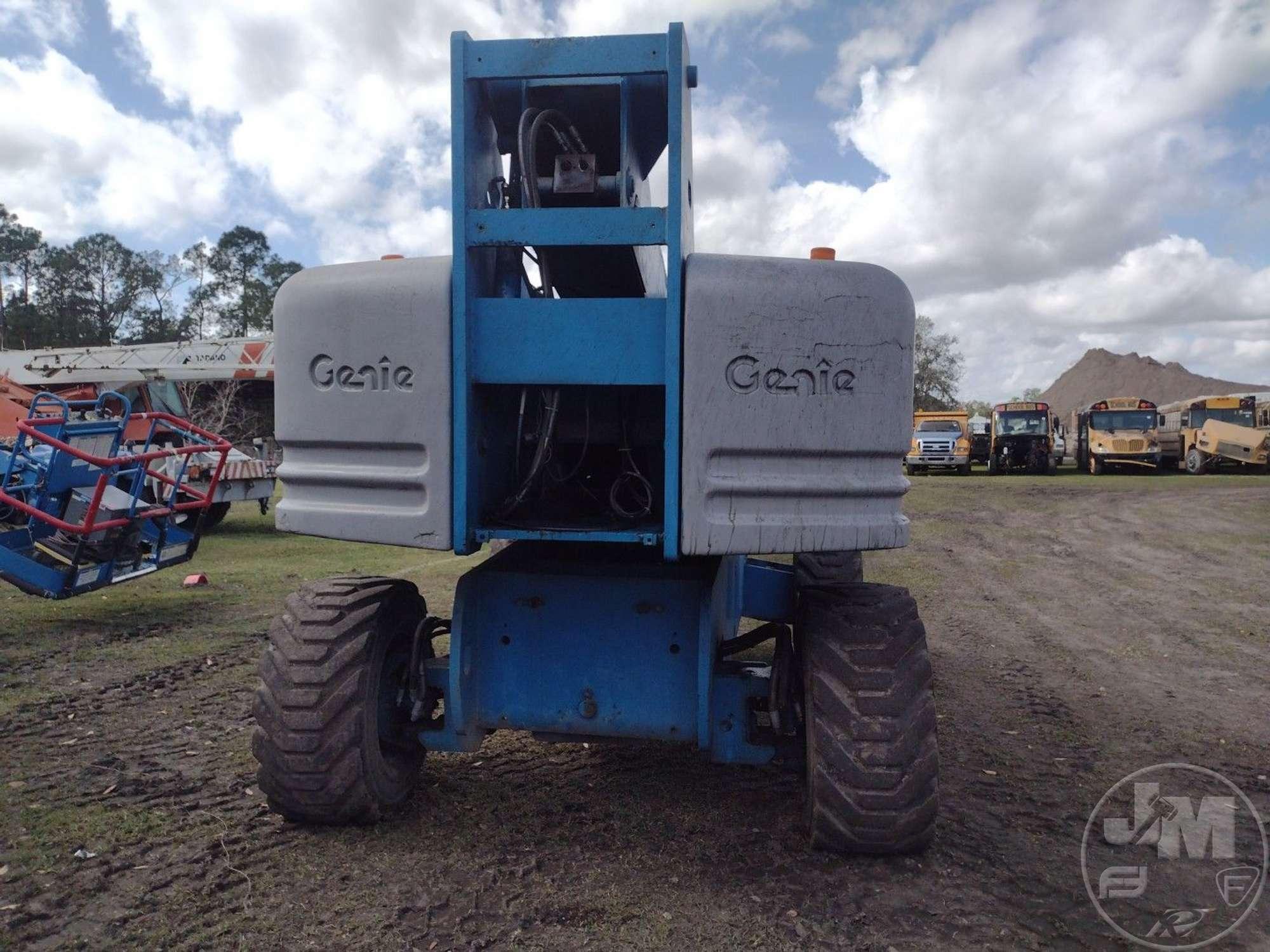 2000 GENIE S65 65' 4X4 BOOM LIFT SN: S60-5689