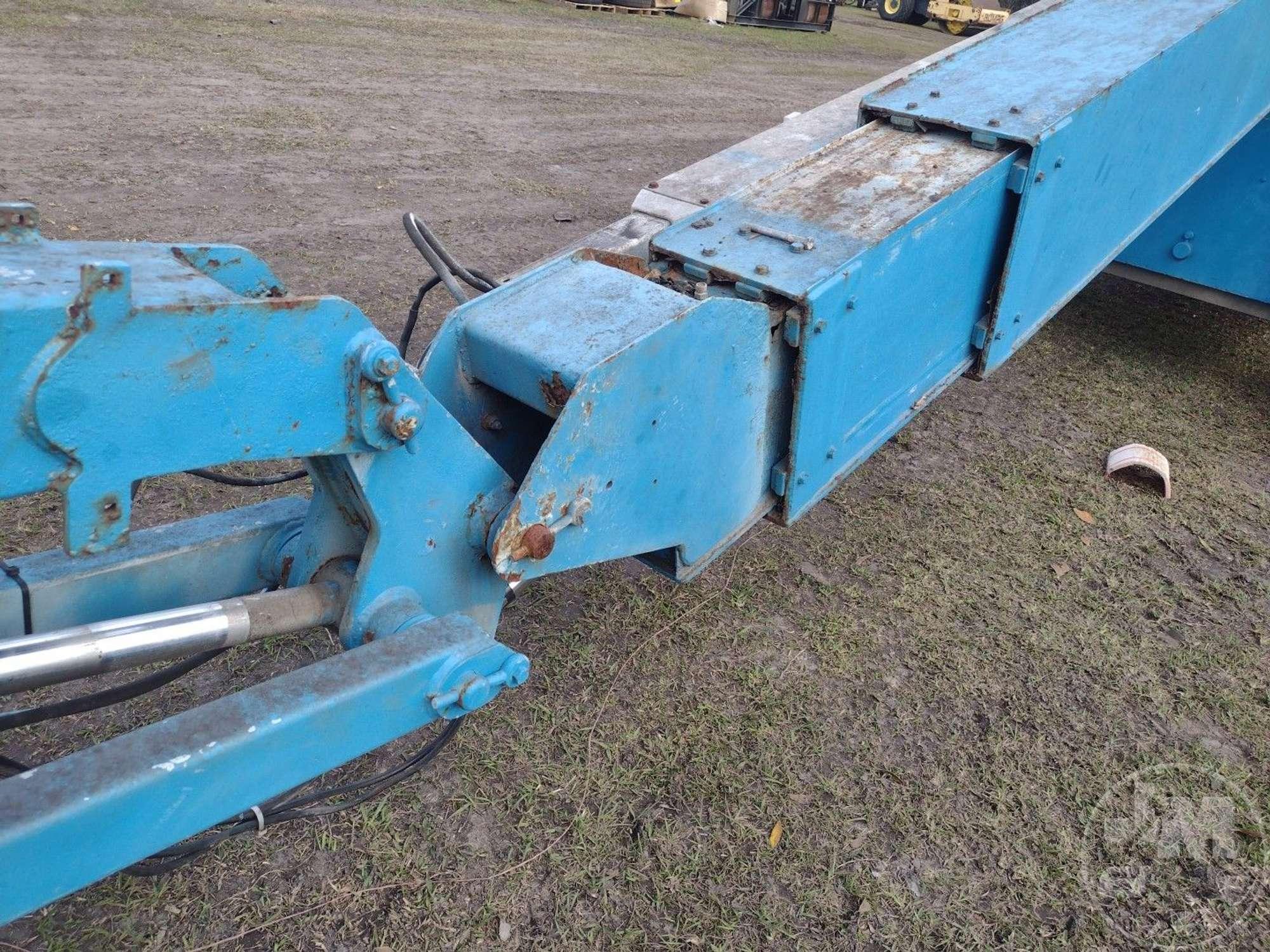 2000 GENIE S65 65' 4X4 BOOM LIFT SN: S60-5689