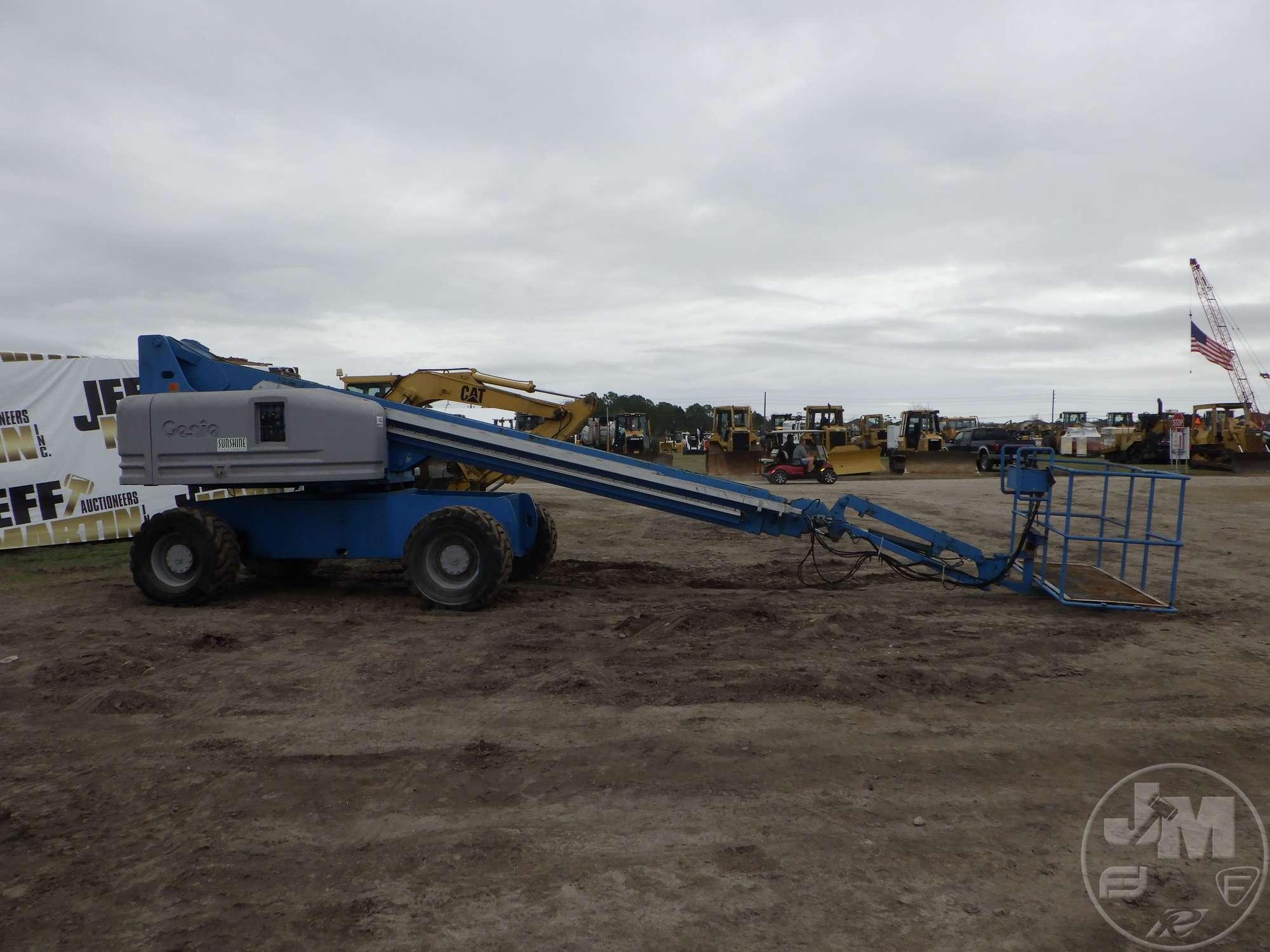 2000 GENIE S65 65' 4X4 BOOM LIFT SN: S60-5689