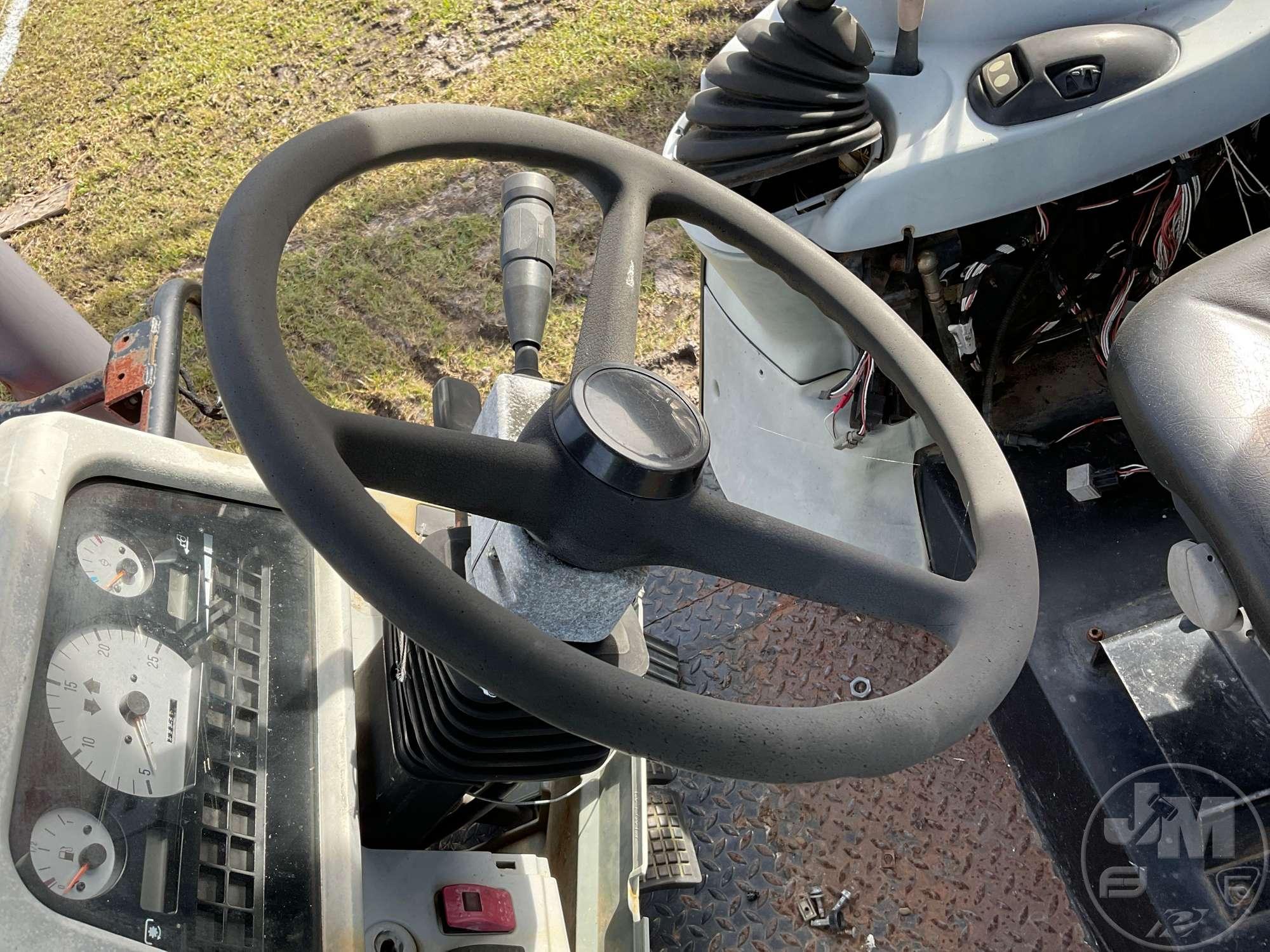 MASSEY FERGUSON 5460 SN: N194052 4X4 TRACTOR