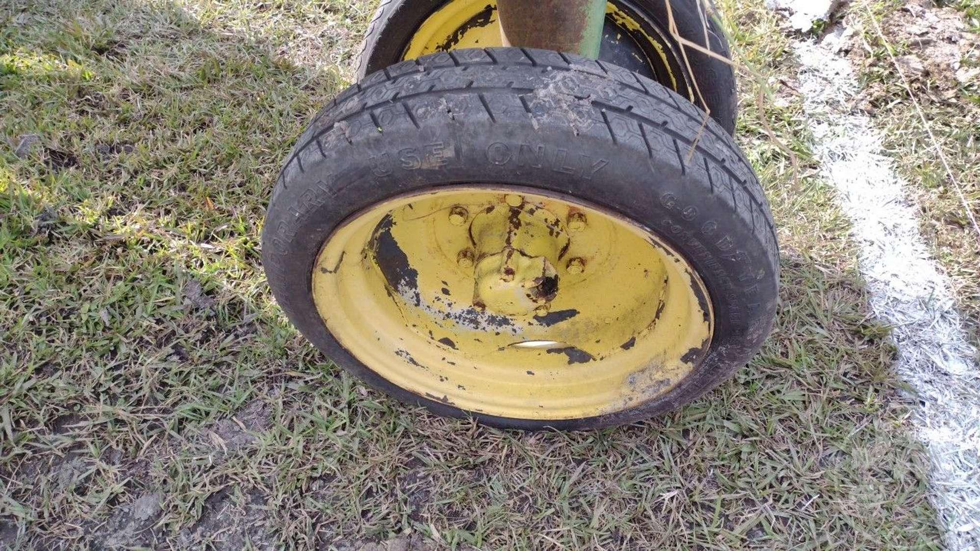 JOHN DEERE MODEL B TRACTOR SN: 82535 JOHN DEERE TRACTOR