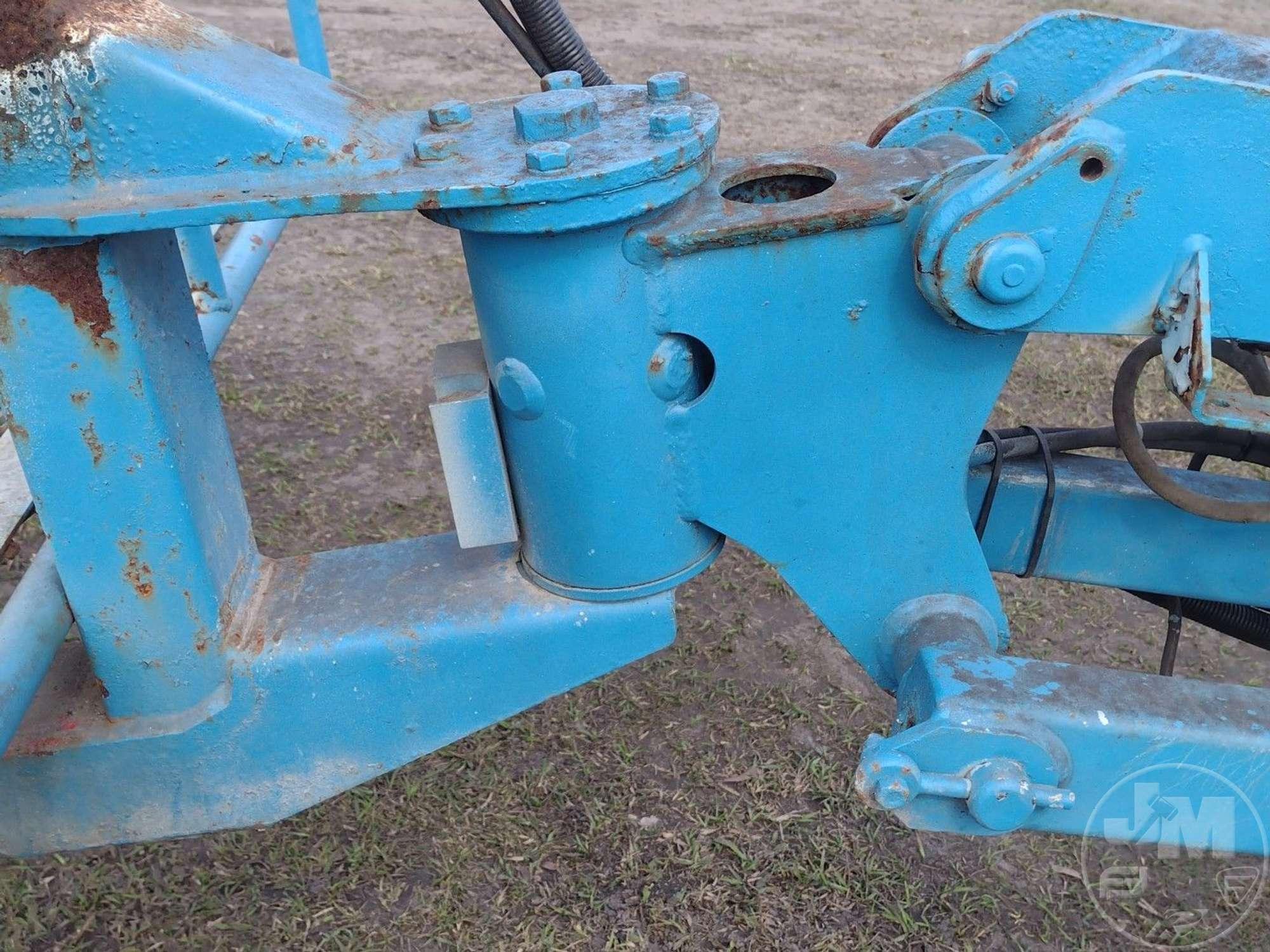 2000 GENIE S65 65' 4X4 BOOM LIFT SN: S60-5689