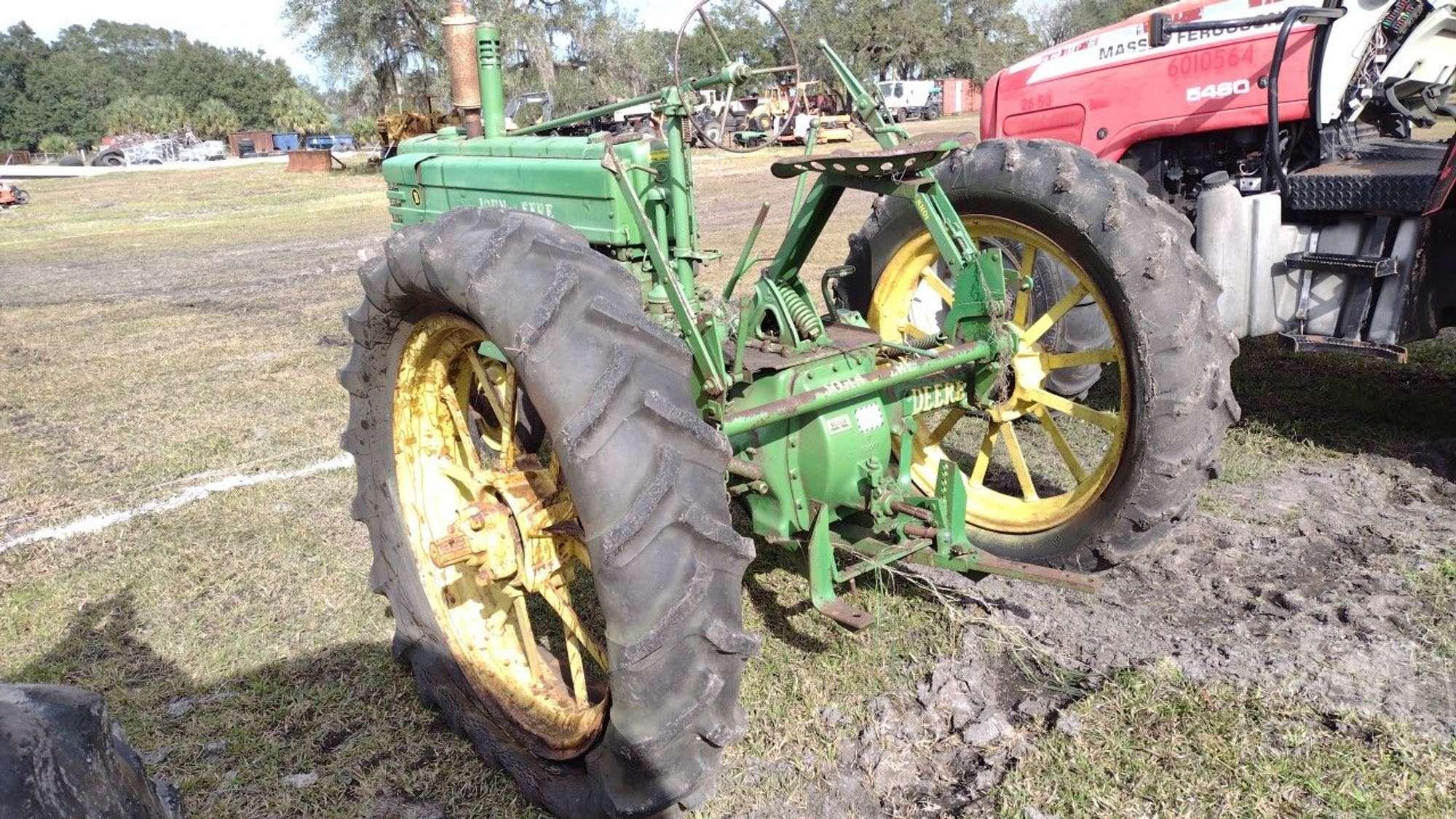 JOHN DEERE MODEL B TRACTOR SN: 82535 JOHN DEERE TRACTOR