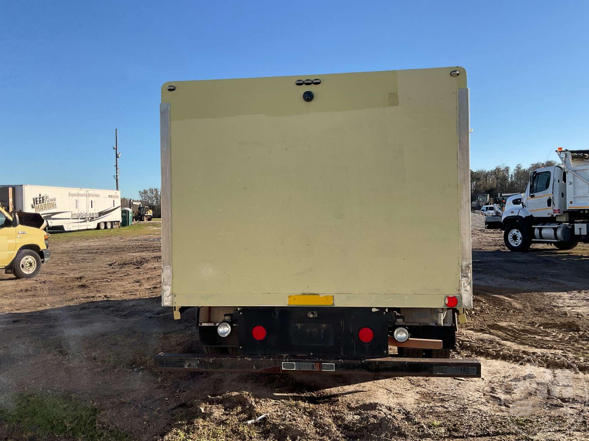 2010 FORD E-450 SUPER DUTY VIN: 1FDXE4FL7ADA84798 SINGLE AXLE MOBILE FOOD VENDOR TRUCK