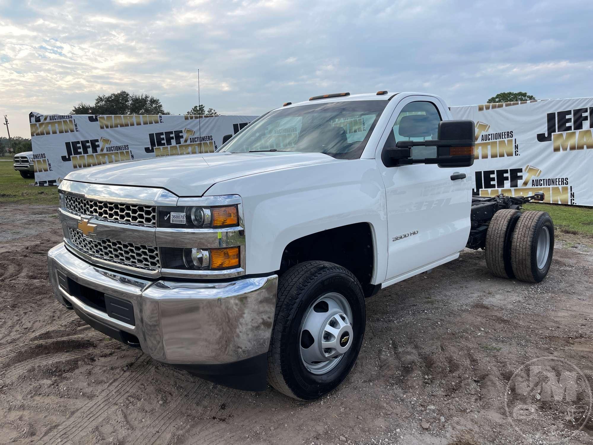 2019 CHEVROLET SILVERADO 3500 HD SINGLE AXLE VIN: 1GB3CVCG4KF199228 CAB & CHASSIS