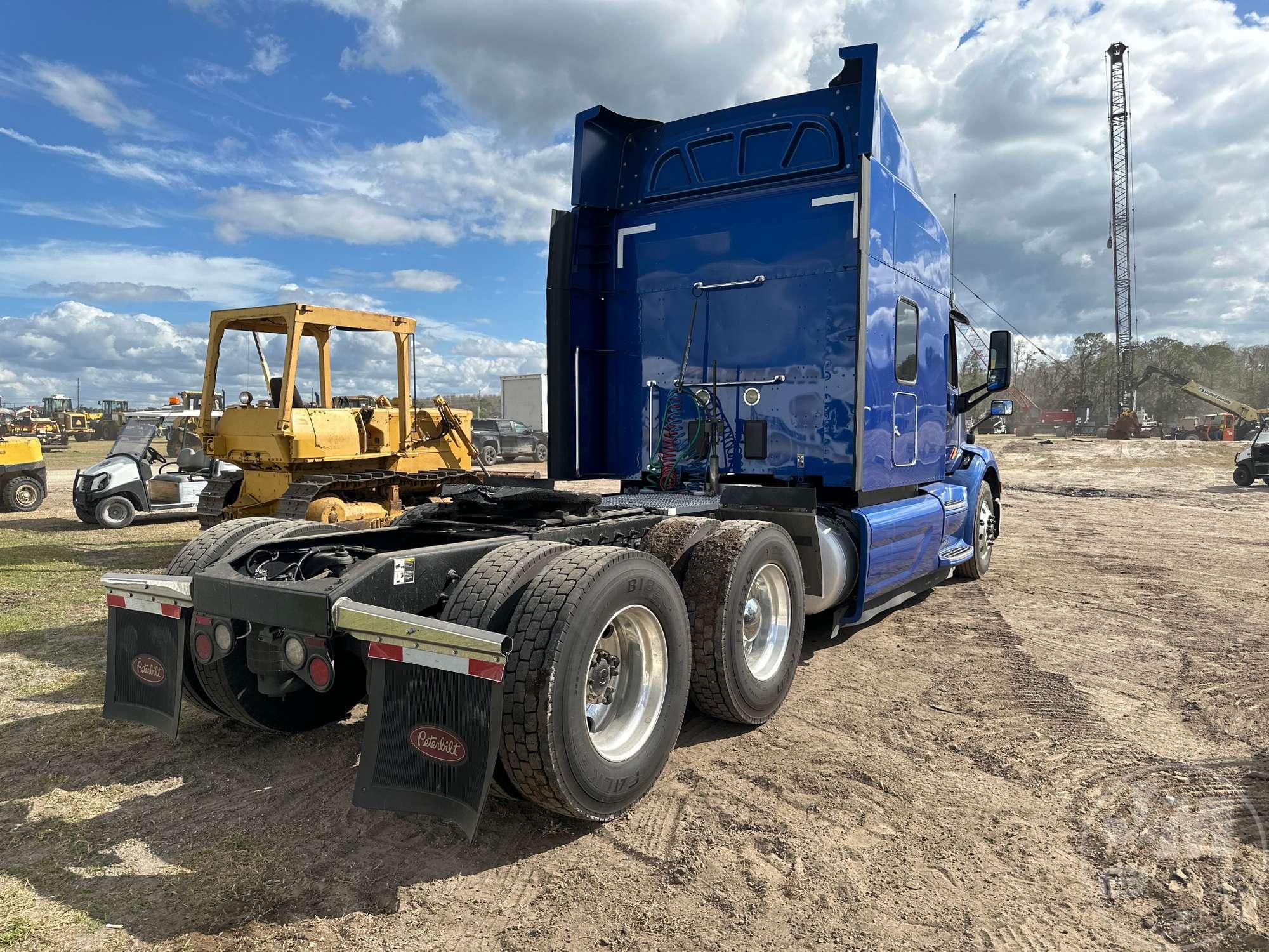 2019 PETERBILT 579 TANDEM AXLE TRUCK TRACTOR VIN: 1XPBDP9X0KD612554