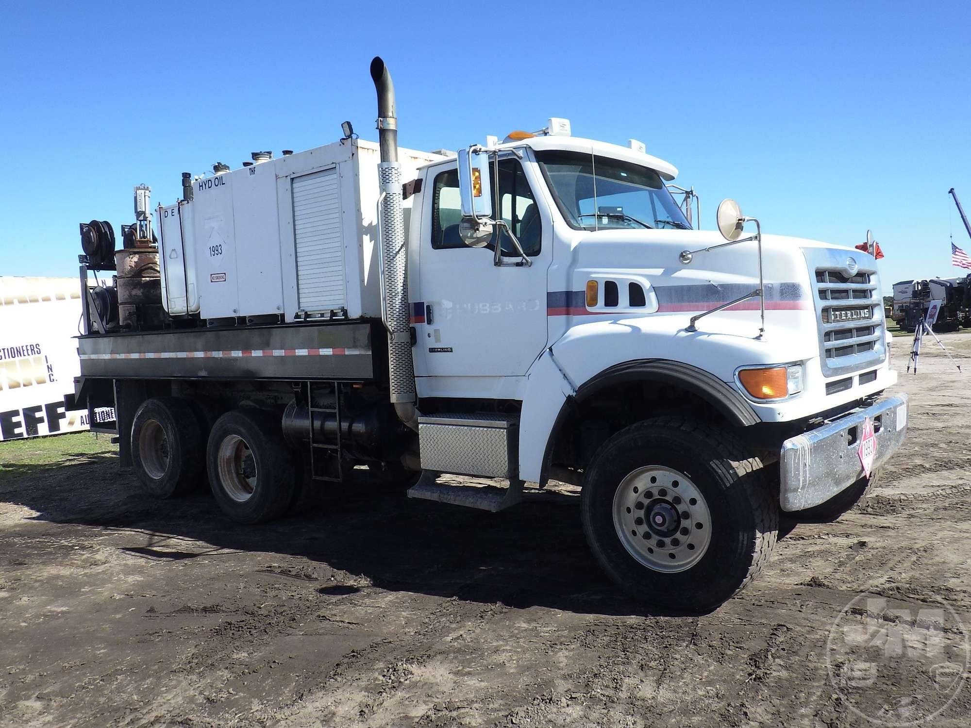 2007 STERLING TRUCK L8500 SERIES VIN: 2FZHAWDC67AX59907 TANDEM AXLE FUEL & LUBE TRUCK